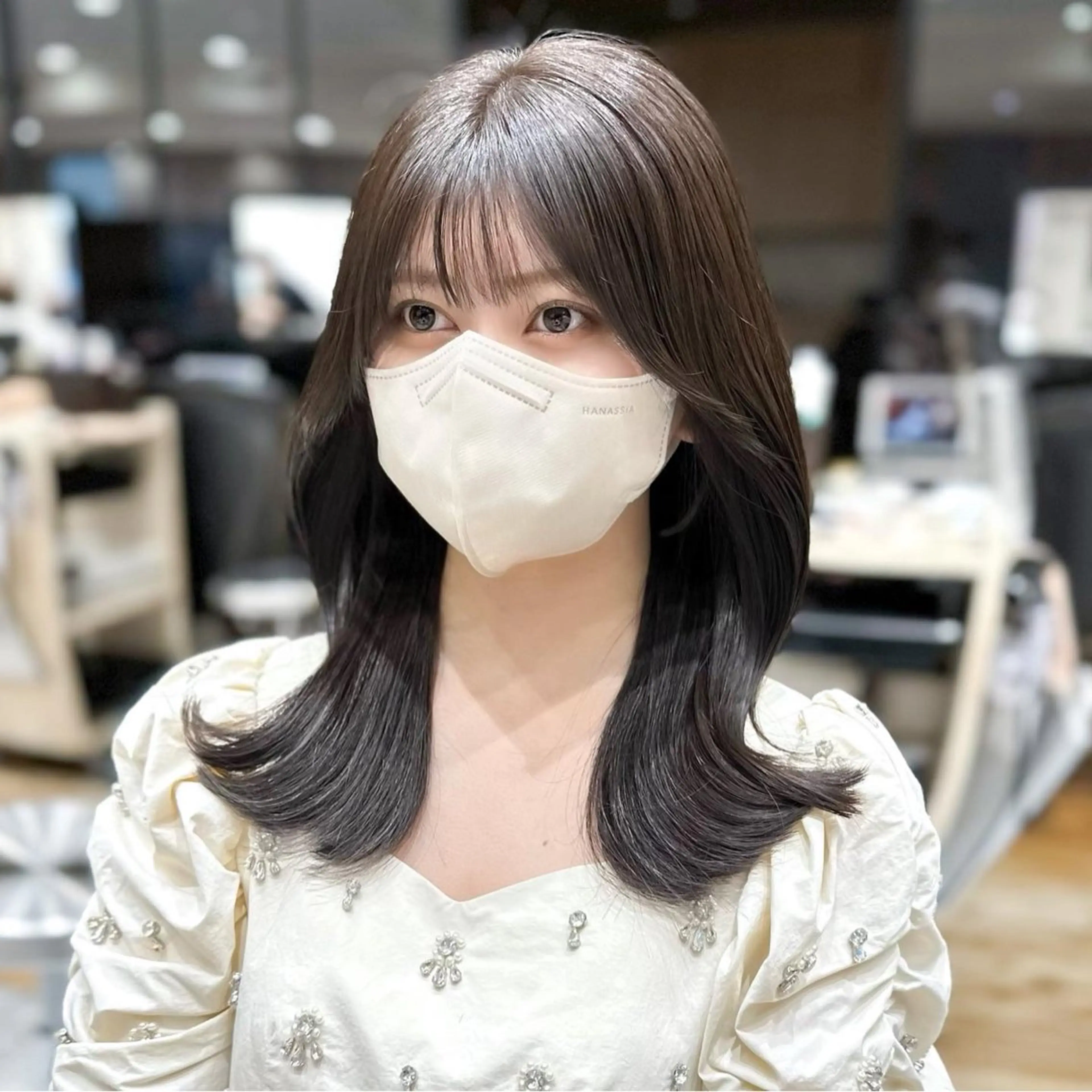 セミロング カラー ベージュカラー ブラウンカラー ブラウンベージュ くびれヘア 顔周りカット カット ヘアカラー トリートメント 顔周り/くびれヘア 韓国ヘア💕風間るなのヘアスタイル