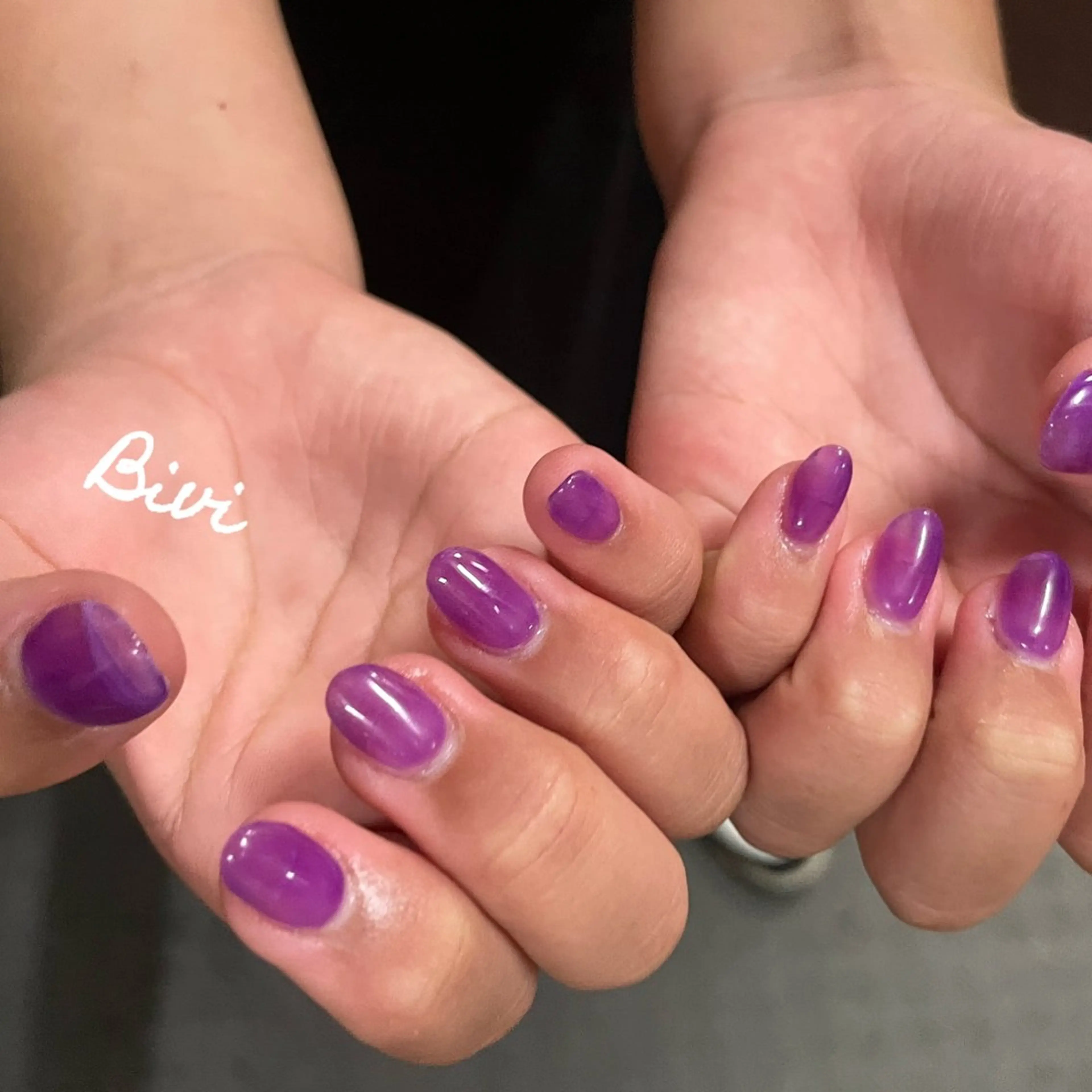 ネイル アートネイル フラッシュネイル ラメ(グリッター) シルバー スクエアネイル ♡Bivi♡自爪に 優しいネイルサロンのネイルデザイン