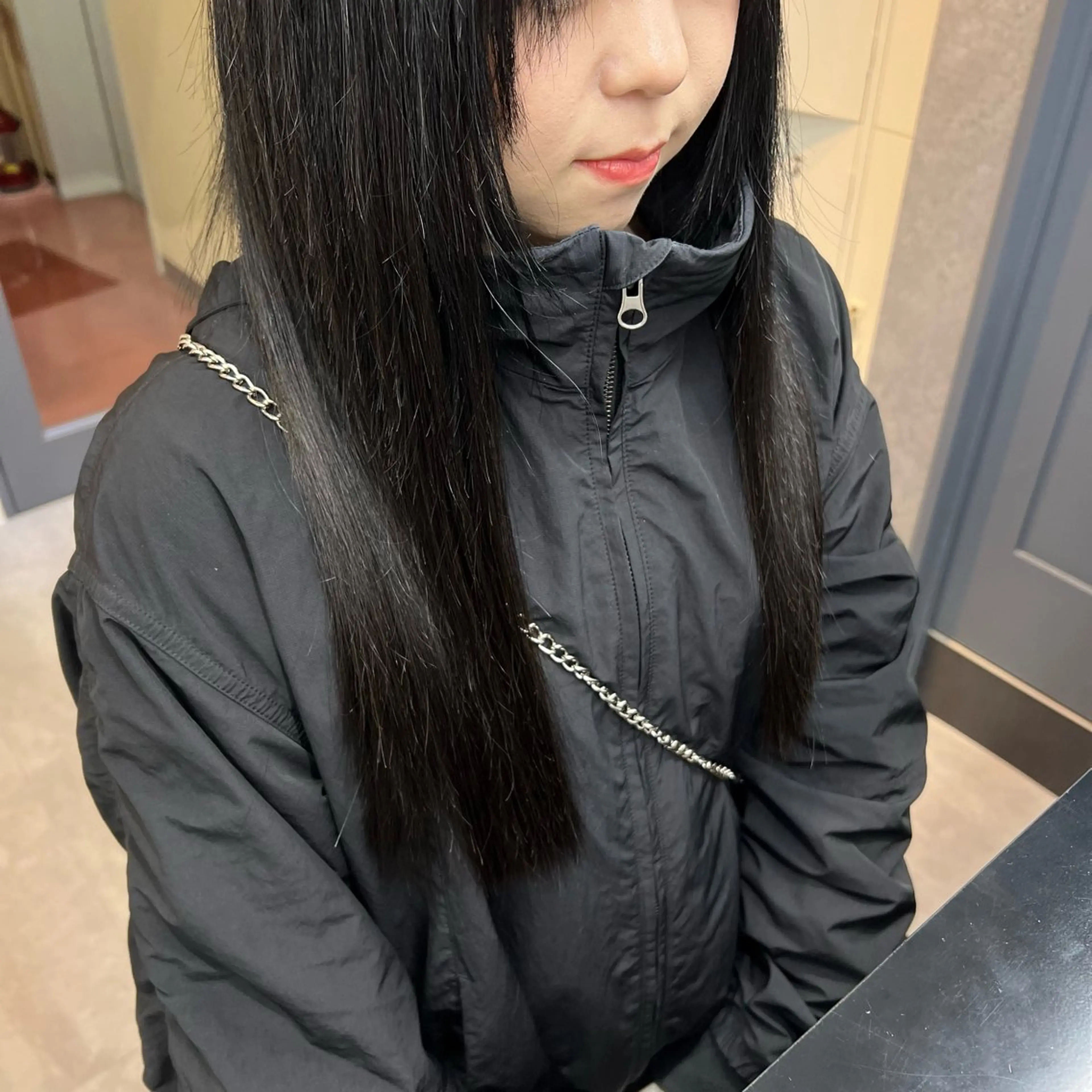 ロング カラー シールエクステ 黒髪 エクステ ロング いろあそび所属・ショート/ウルフ カットモデル募集のヘアスタイル