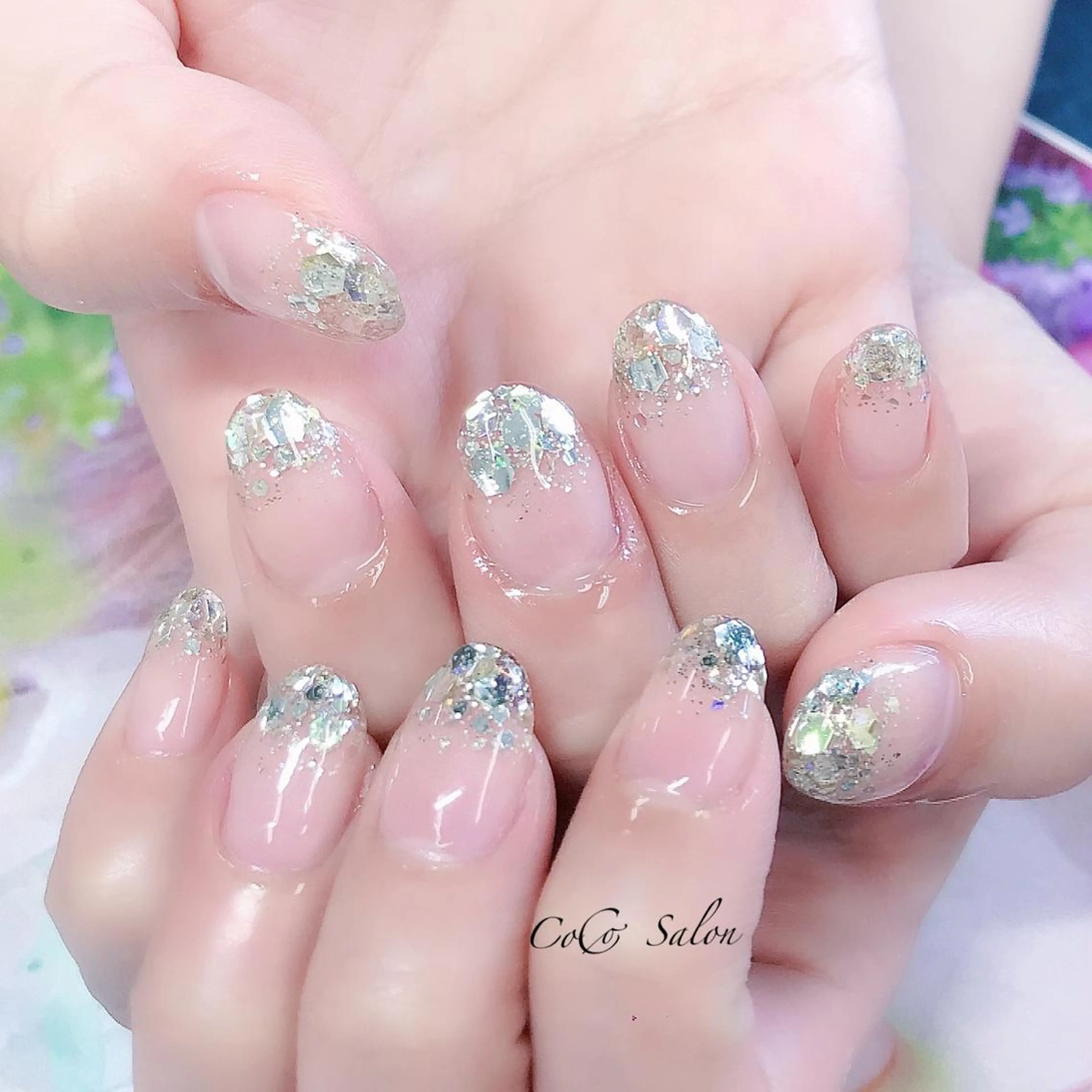 ネイル ゴールド グラデーション ホログラムネイル キラキラネイル CoCoSalon ネイル/まつ毛予約のネイルデザイン