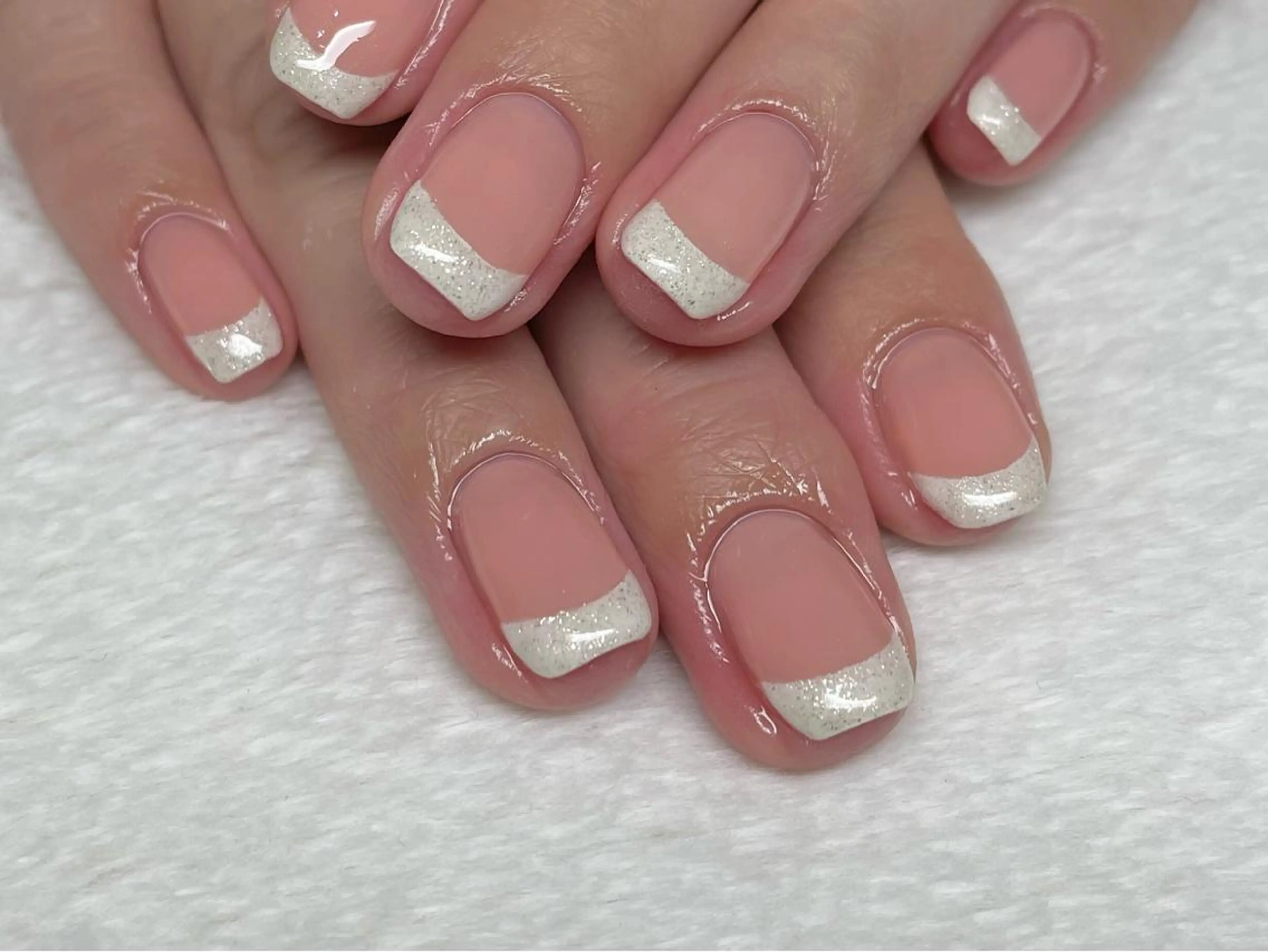 ネイル フレンチネイル ラメ(グリッター) riri nail所属・riri-nail Rie Endoのネイルデザイン