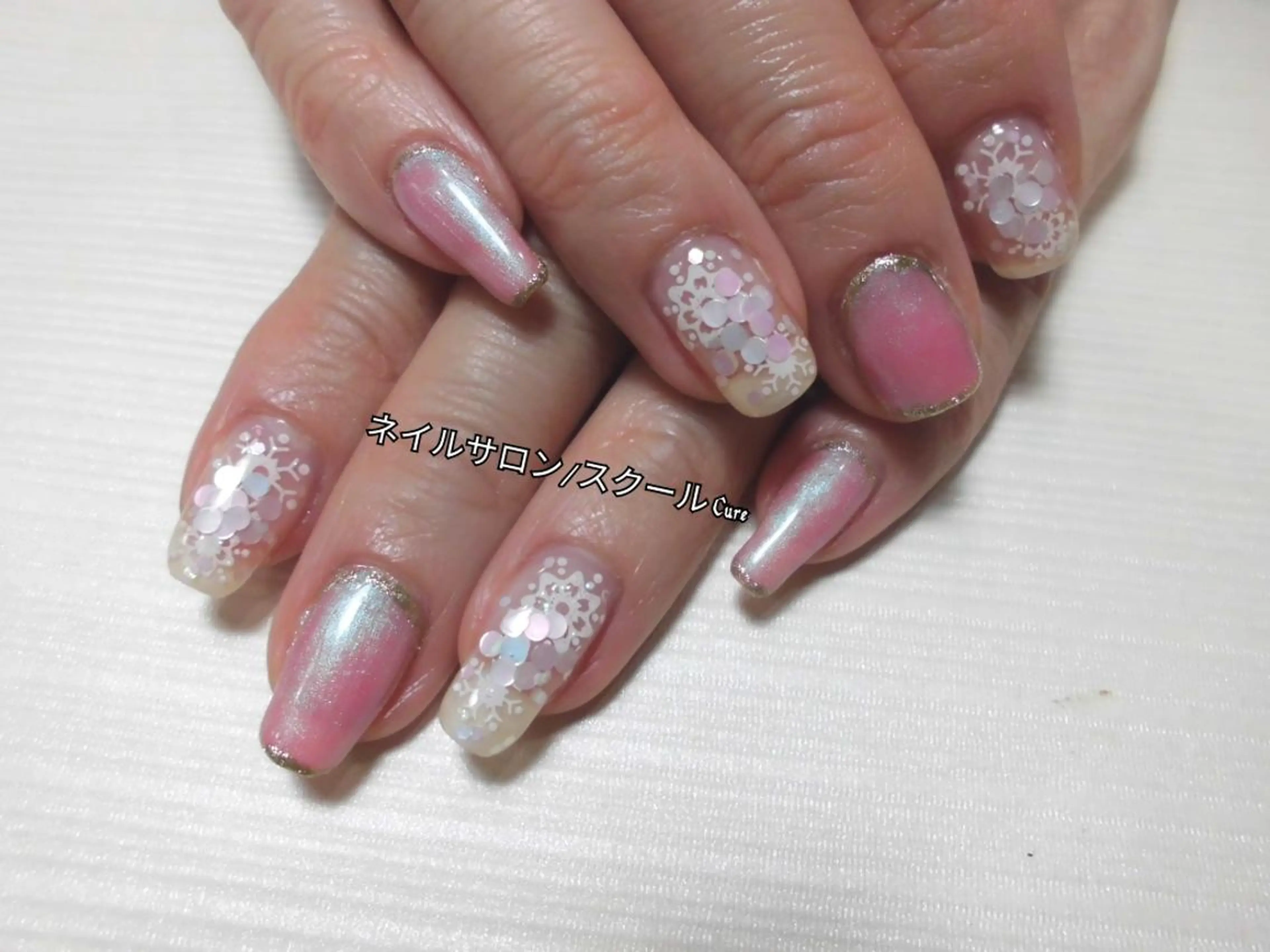 ミディアム ネイル 冬ネイル ネイルサロン Cureのネイルデザイン