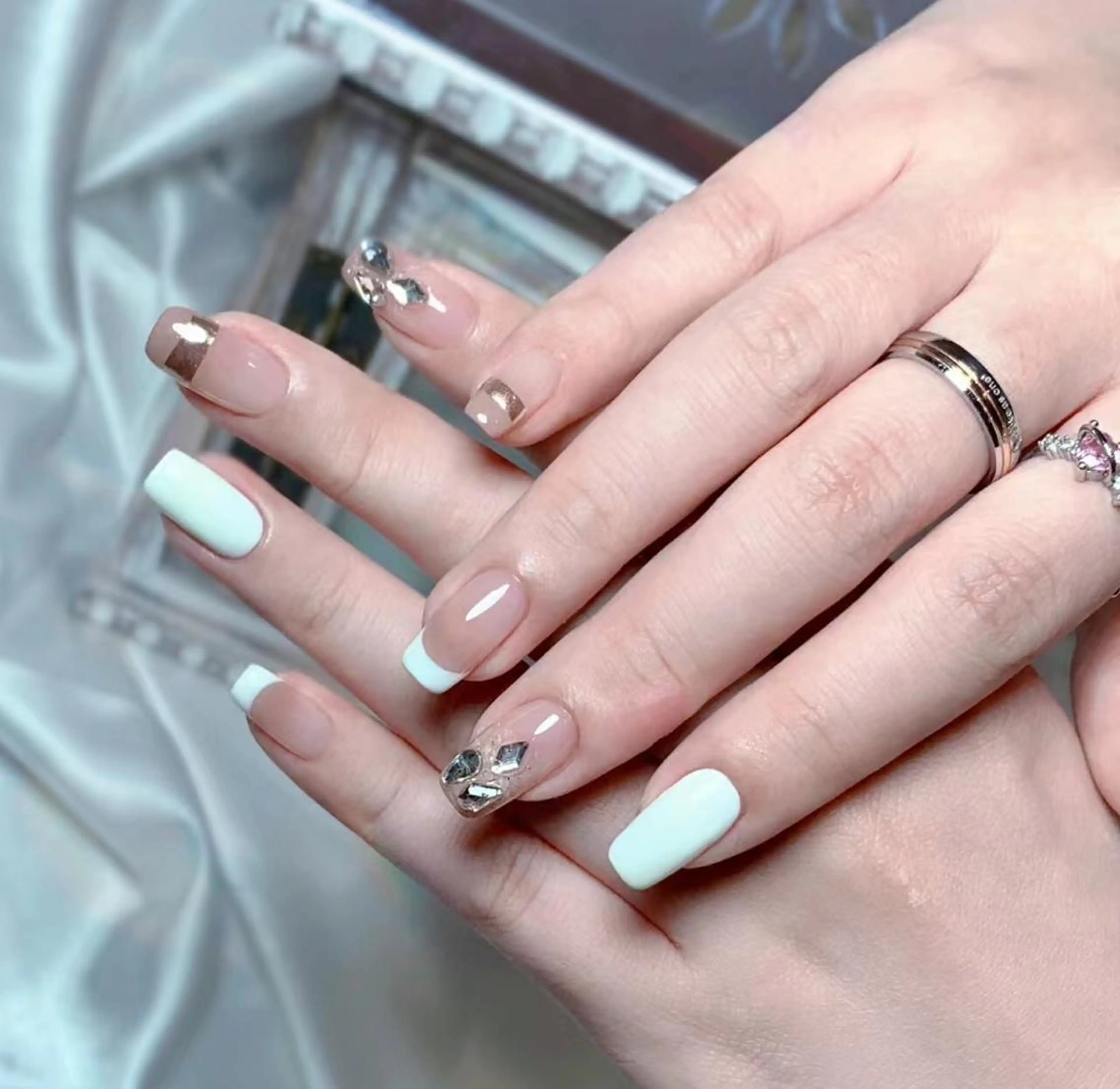 ネイル Queens テイのネイルデザイン