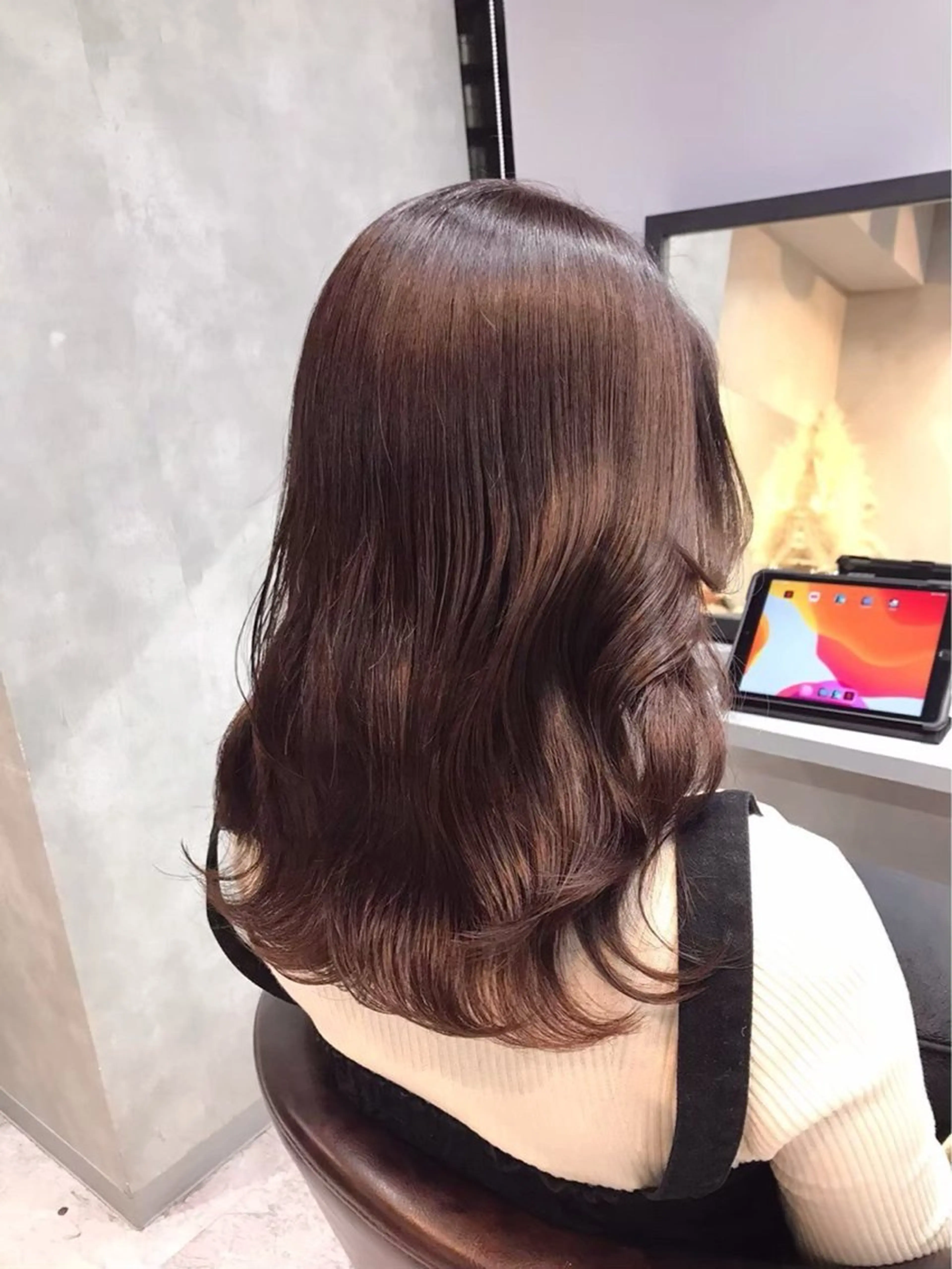 セミロング 當銘 花蓮のヘアスタイル