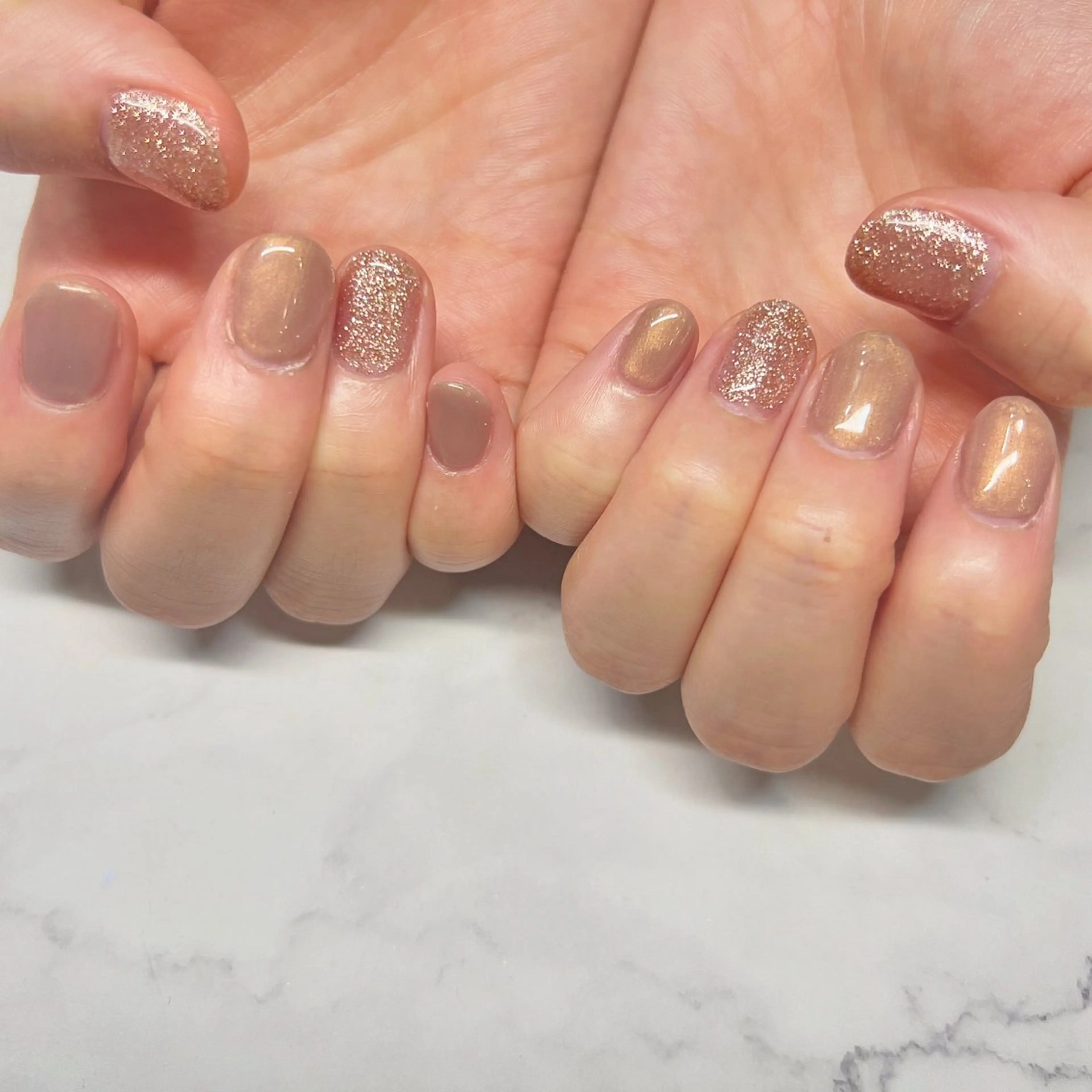 ネイル ブラウン ワンカラーネイル ハンドネイル H. Sayuriのネイルデザイン