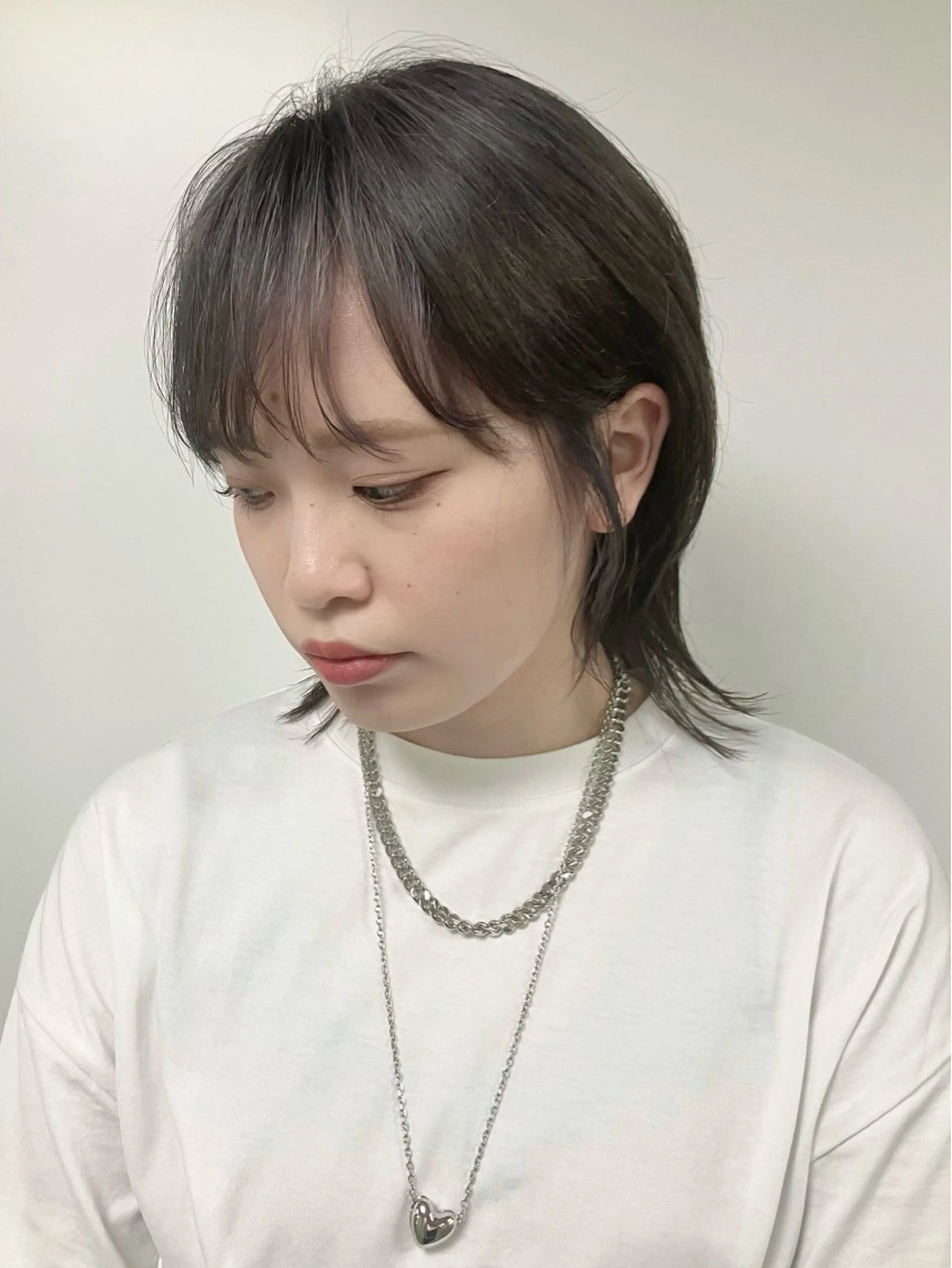 ミディアム ショートボブ ミディアムレイヤー ボブ レイヤーカット 似合わせカット moriofromlondon原宿本店所属・fumikaブリーチ /ウルフのヘアスタイル