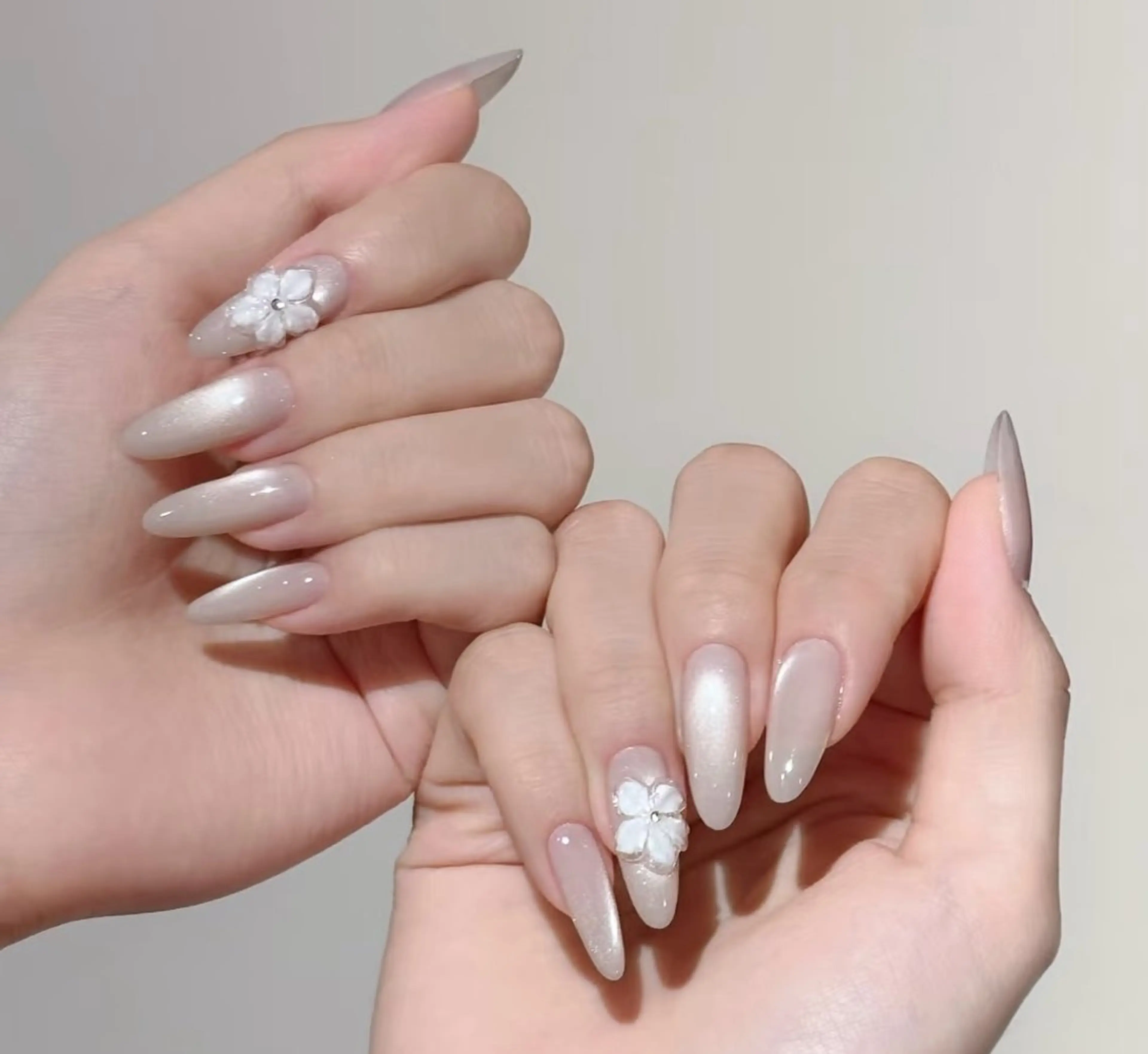 ネイル 高木 維麗絲のネイルデザイン