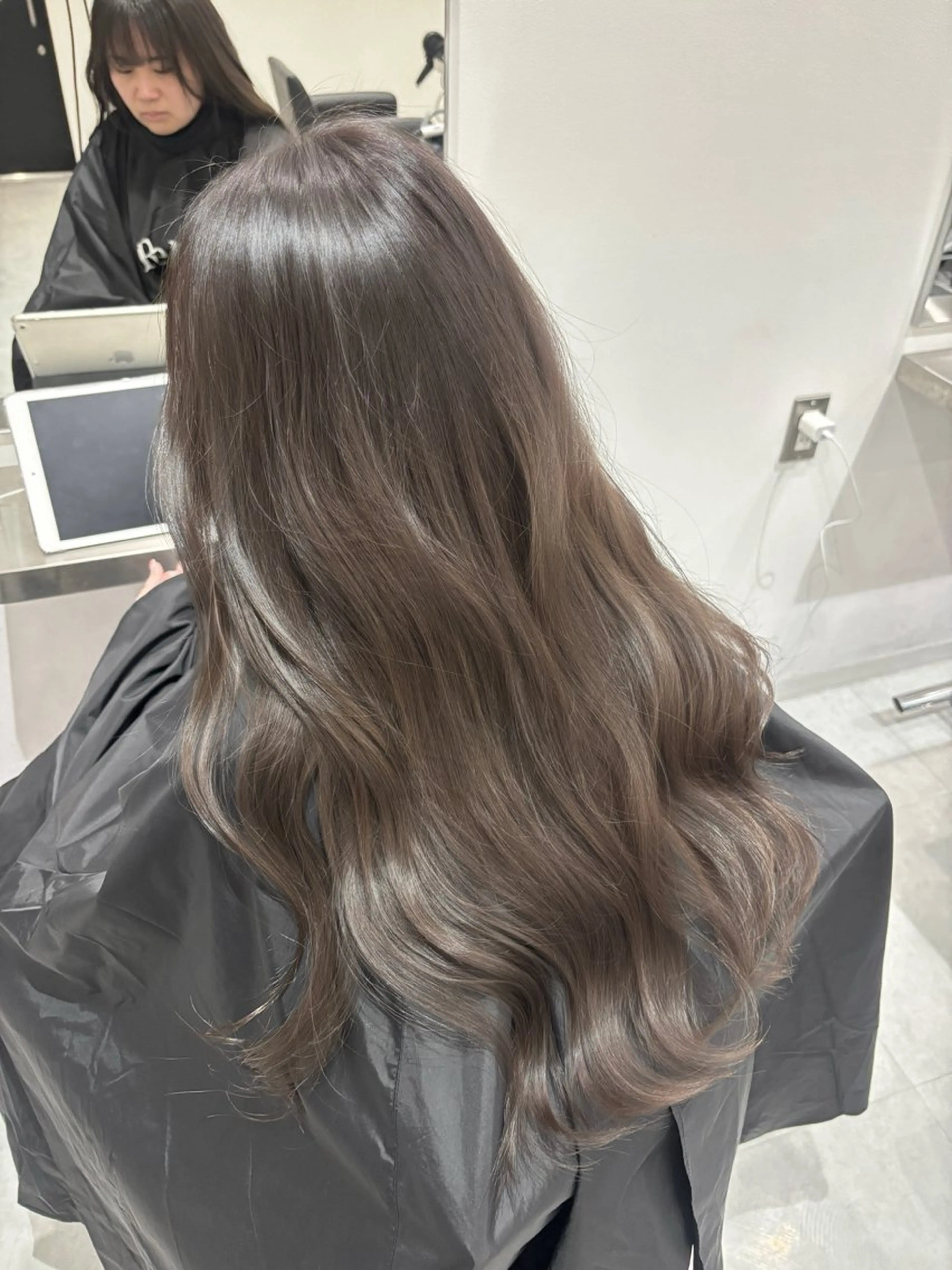 セミロング カラー ベージュカラー ブリーチ ブラウンカラー カシス グレージュ カット ヘアカラー トリートメント レイヤーモデル 募集中🕊️正源のヘアスタイル