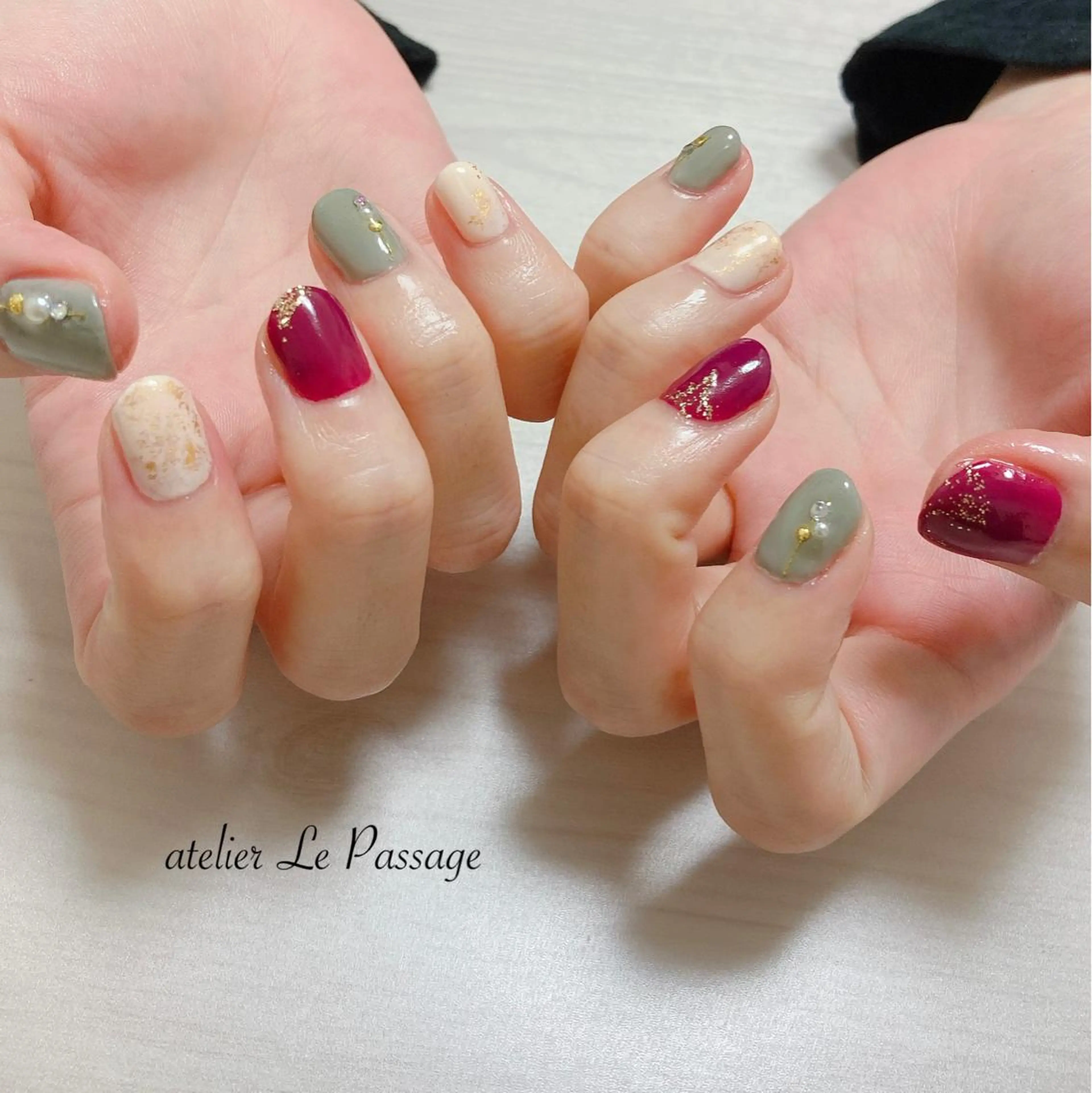 ネイル ジェルネイル キラキラネイル ニュアンスネイル パラジェル 冬ネイル Atelier Le Passage所属・h nakatsukaのネイルデザイン