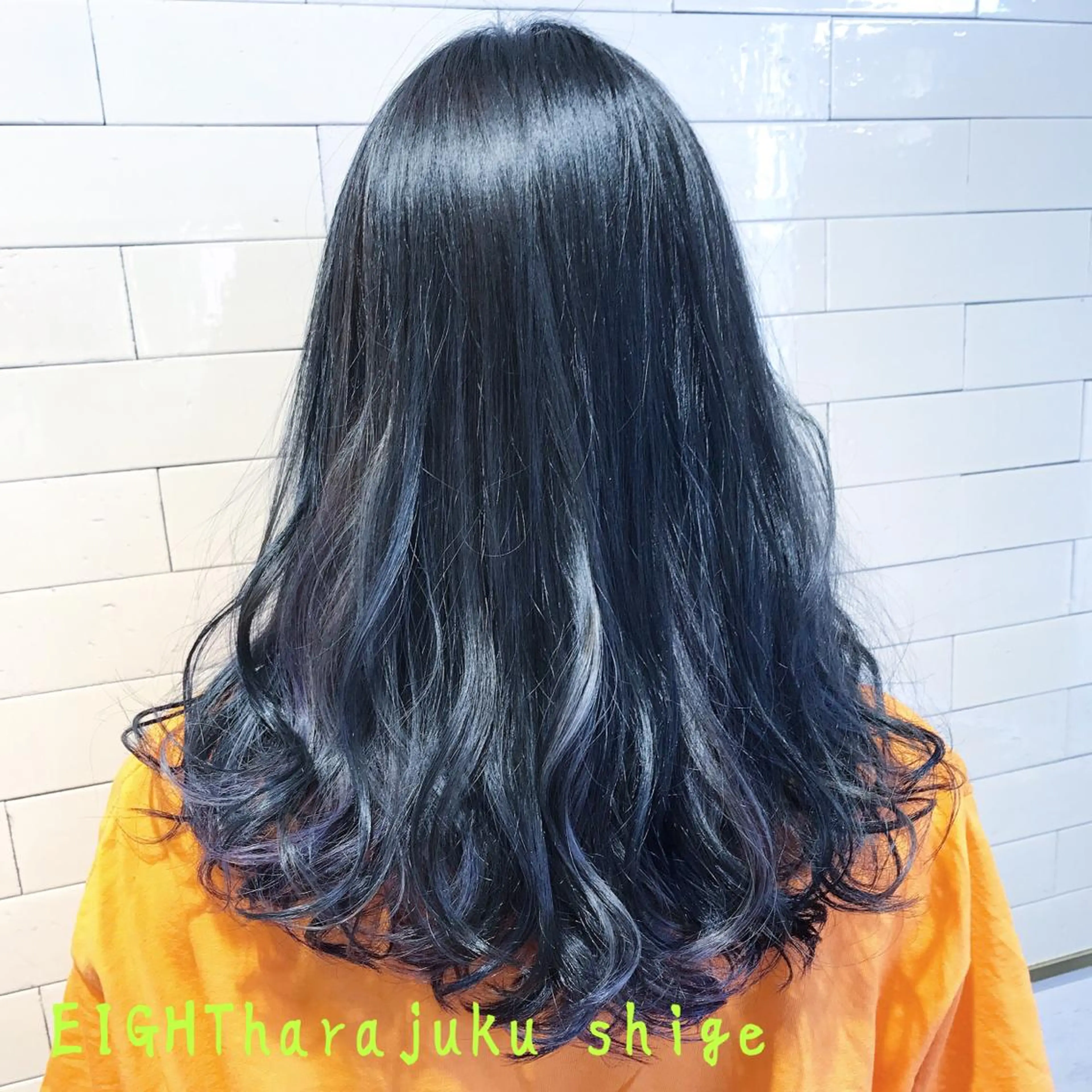 セミロング カラー ネイビーカラー バイオレットカラー 及川シゲル 髪質改善講師のヘアスタイル