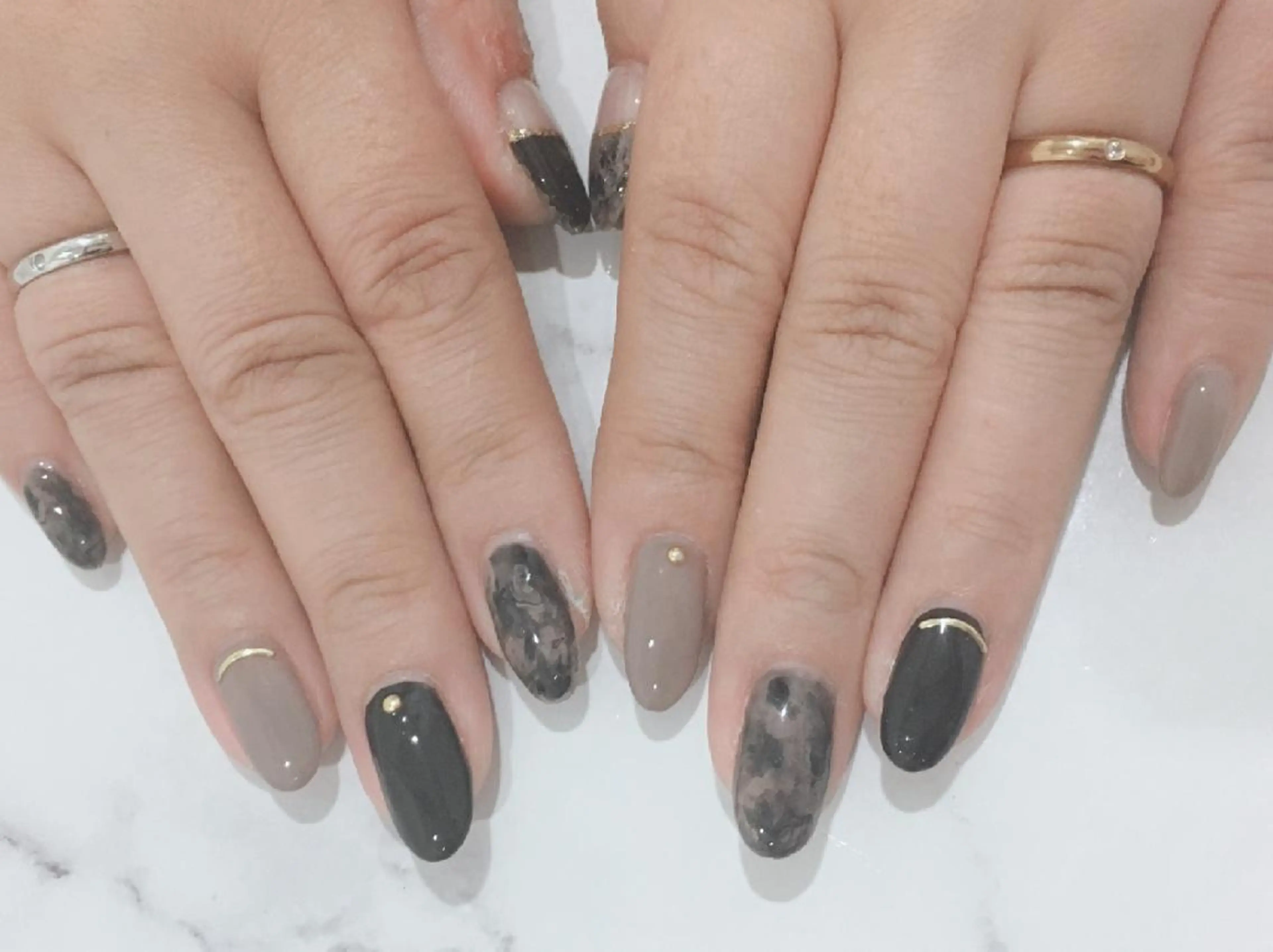 ネイル ネイル＆フラワーサロン〜Ri✦hiro〜鳥栖店所属・HIRATA RIEのネイルデザイン