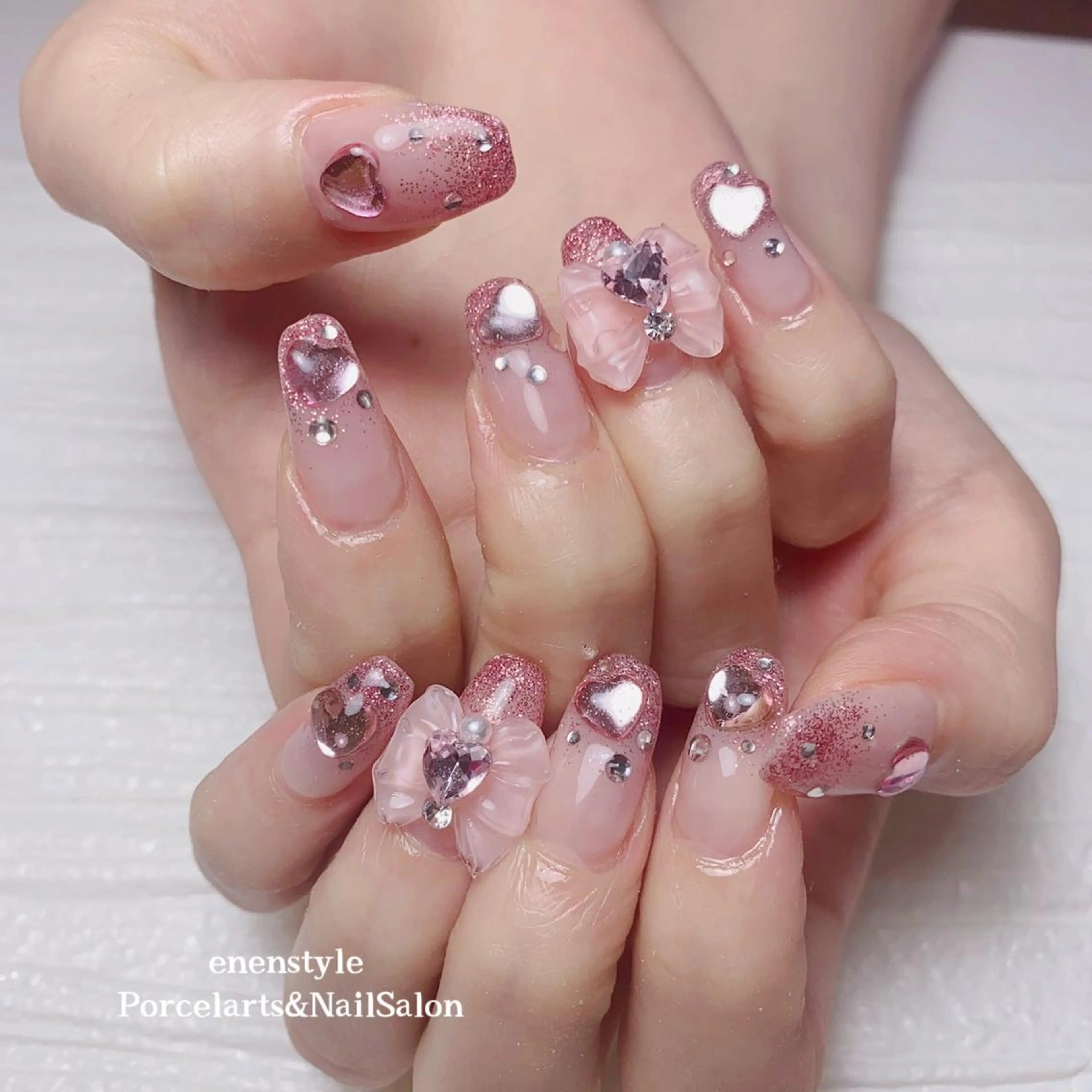 ミディアム ネイル 👑enen style👑のネイルデザイン