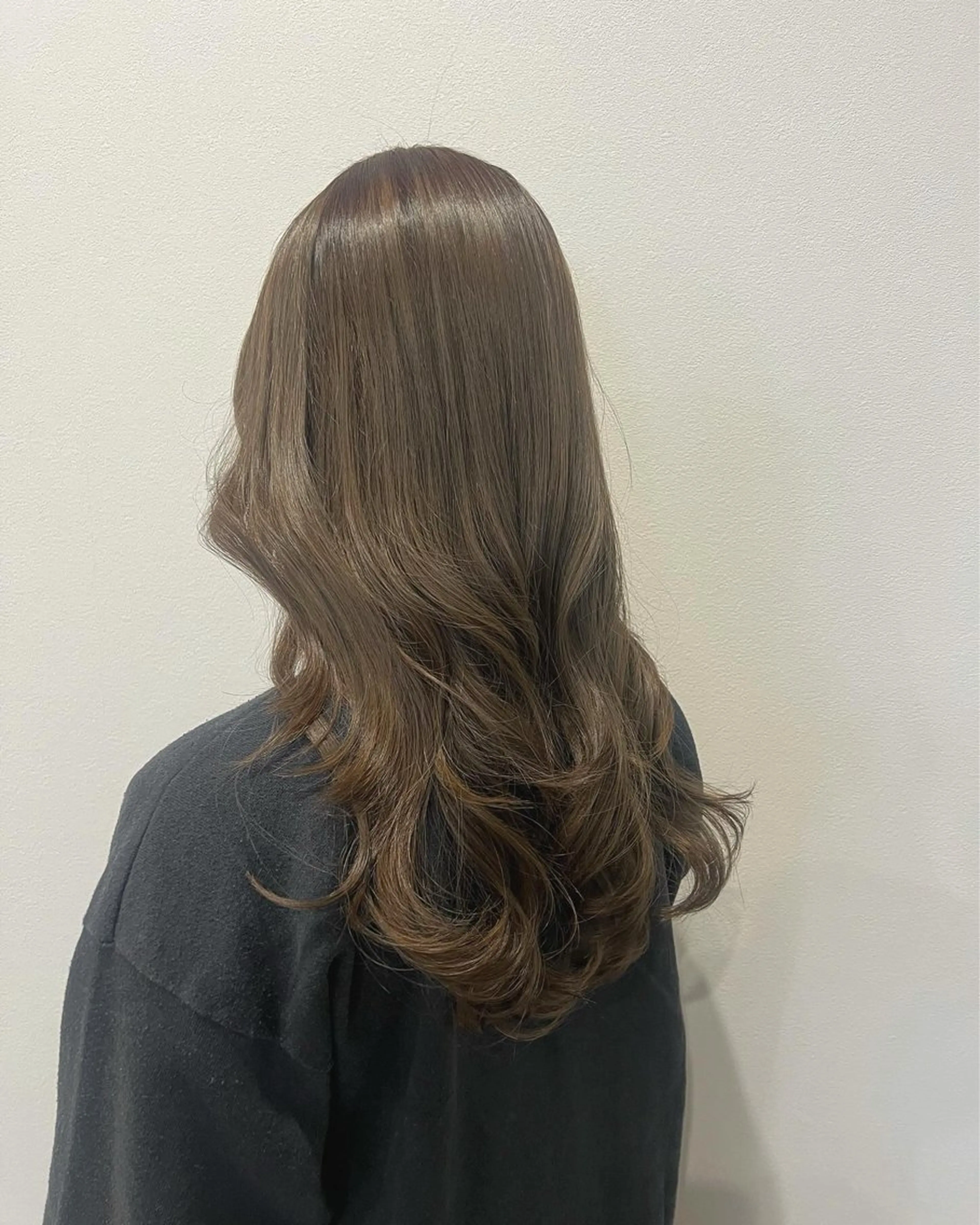 ロング カラー パーマ ヘアアレンジ メンズ ヘアカラー トリートメント 透明感カラー／ 新潟万代/池野里衣のヘアスタイル
