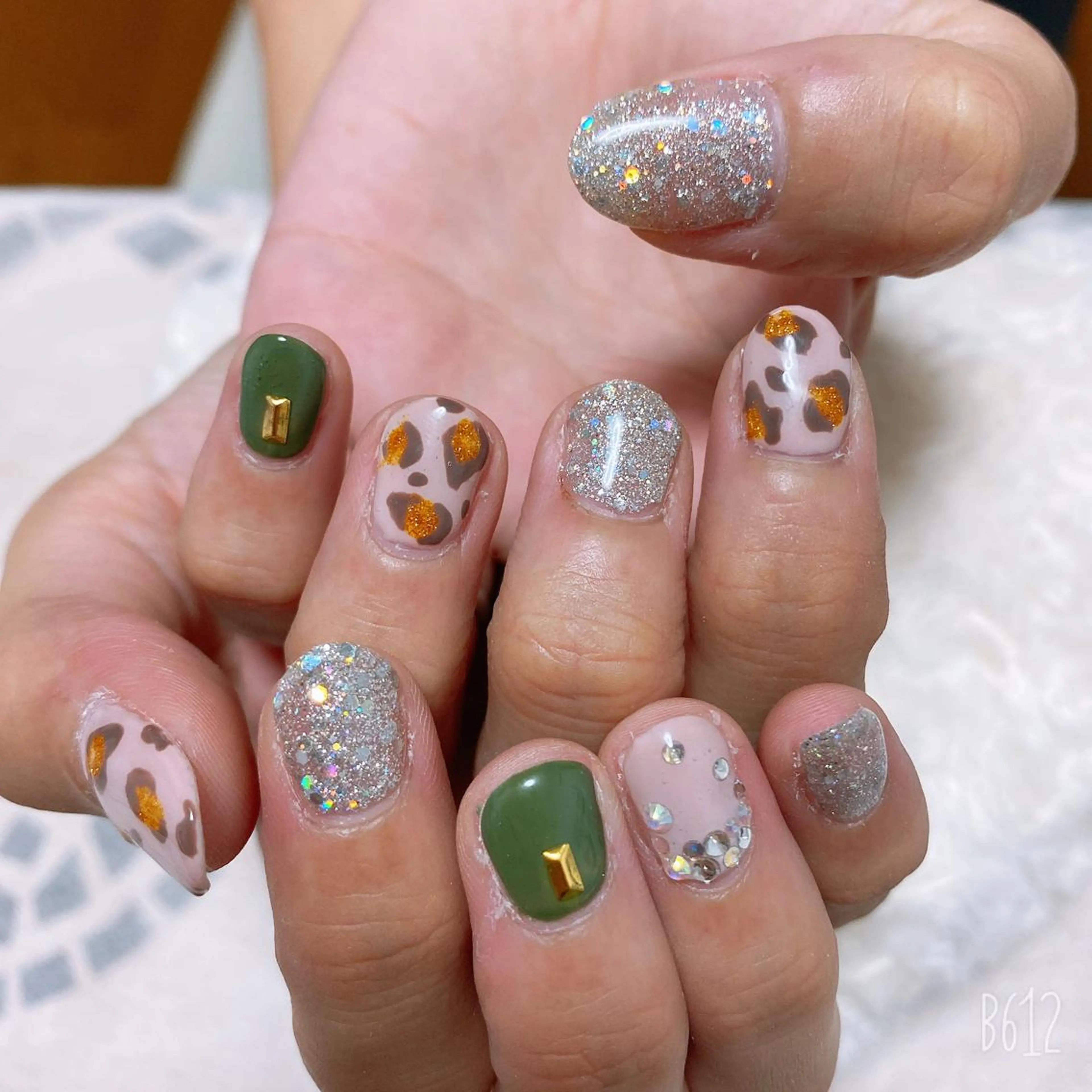 ネイル The Best Beauty受付担当のヘアスタイル