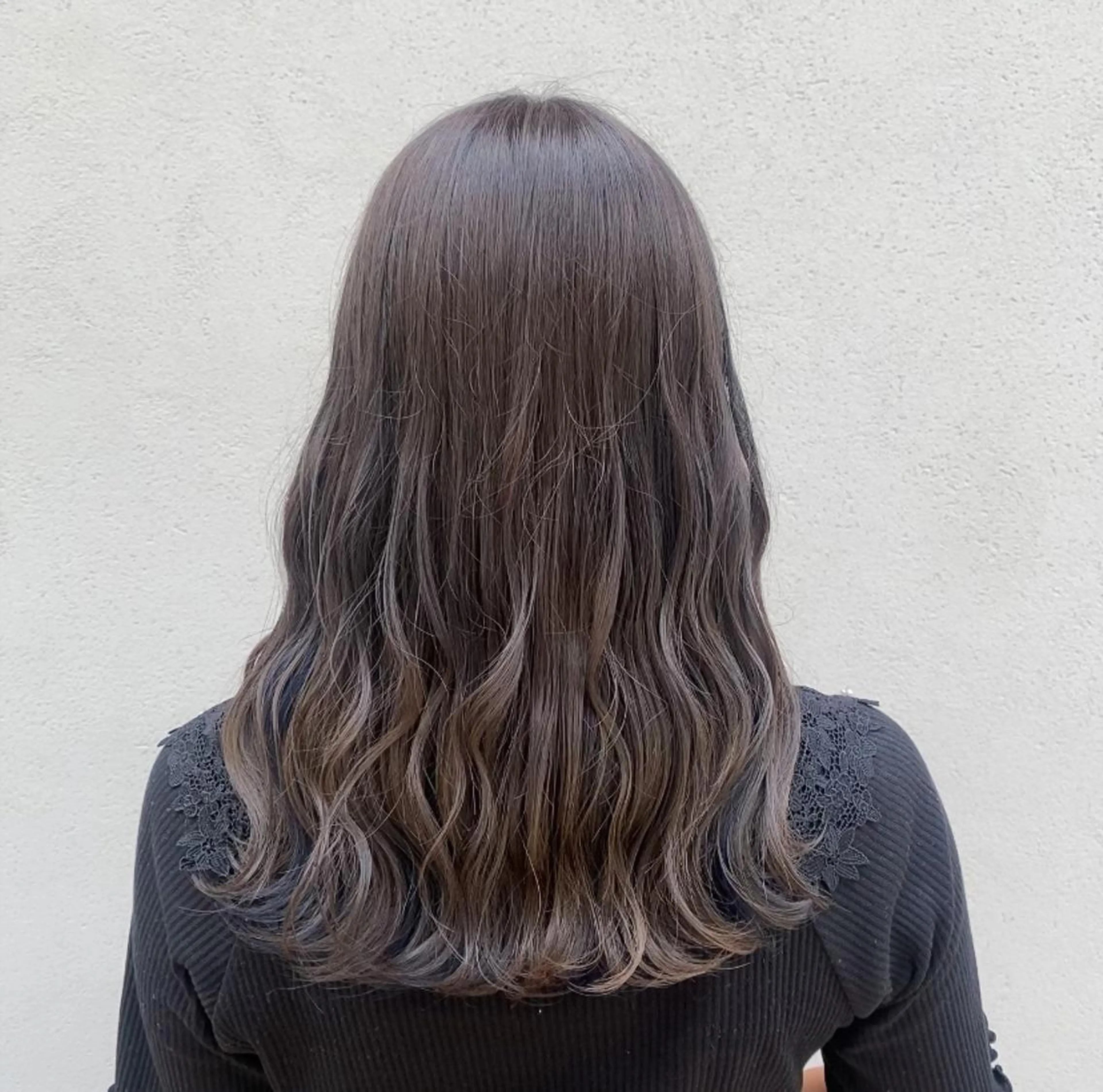 セミロング カラー ヘアカラー DECORArojii所属・赤坂 菜々恵のヘアスタイル