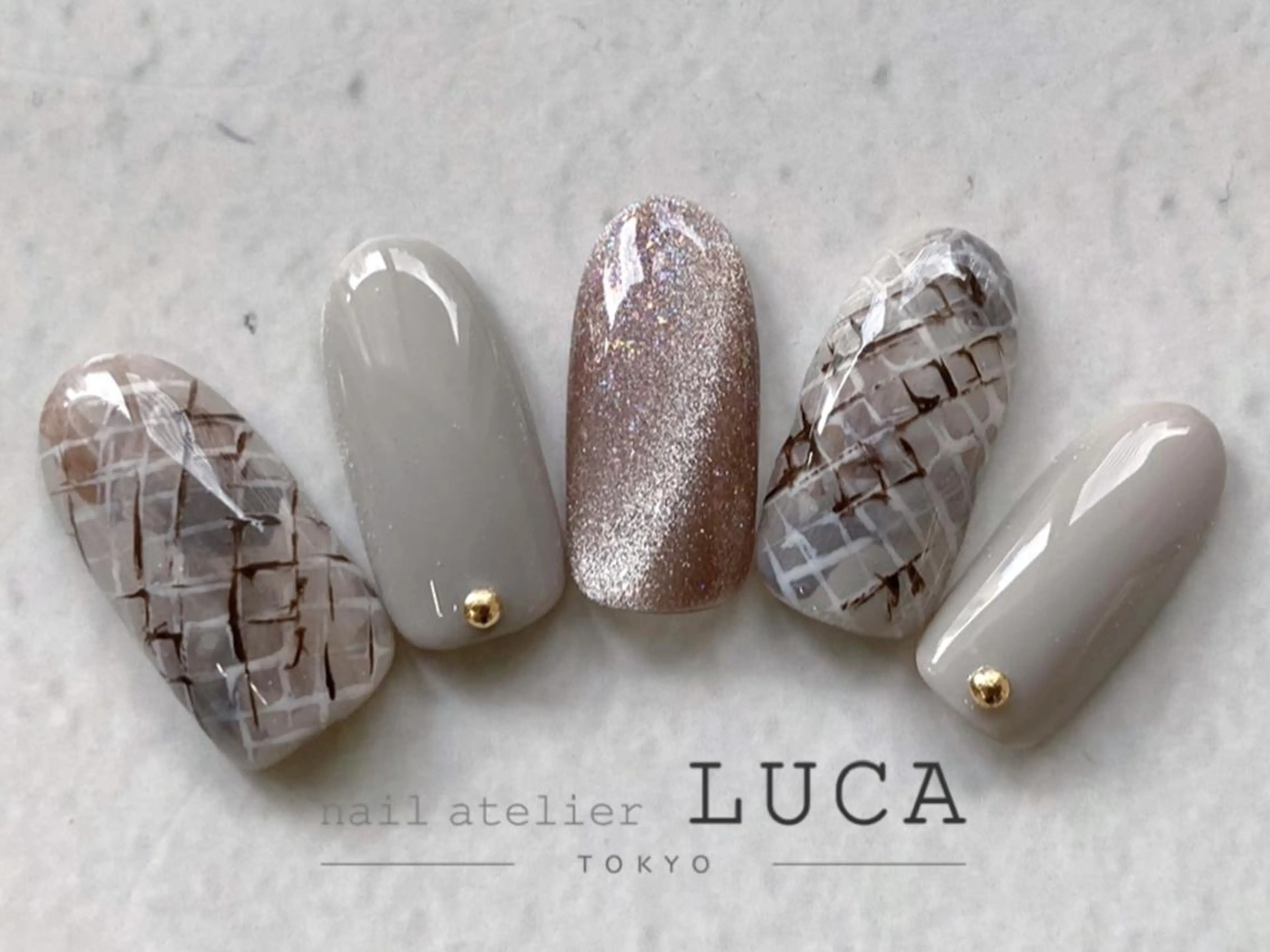 ネイル アートネイル オーロラネイル クリアネイル 長さ出し フットネイル ハンドネイル ネイルアトリエルカ スタッフのネイルデザイン