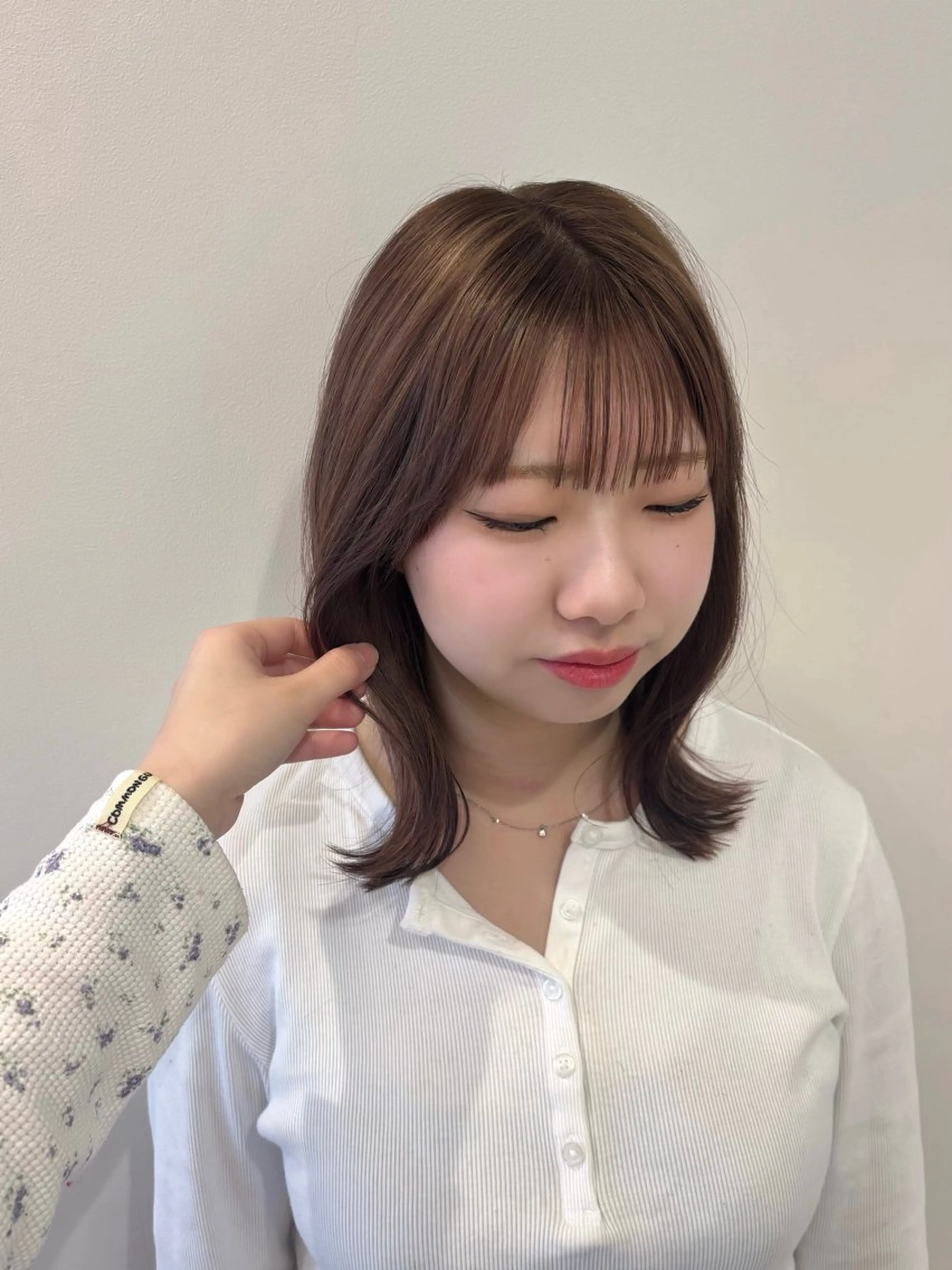 ミディアム ボブ くびれヘア 崎村 寧々のヘアスタイル