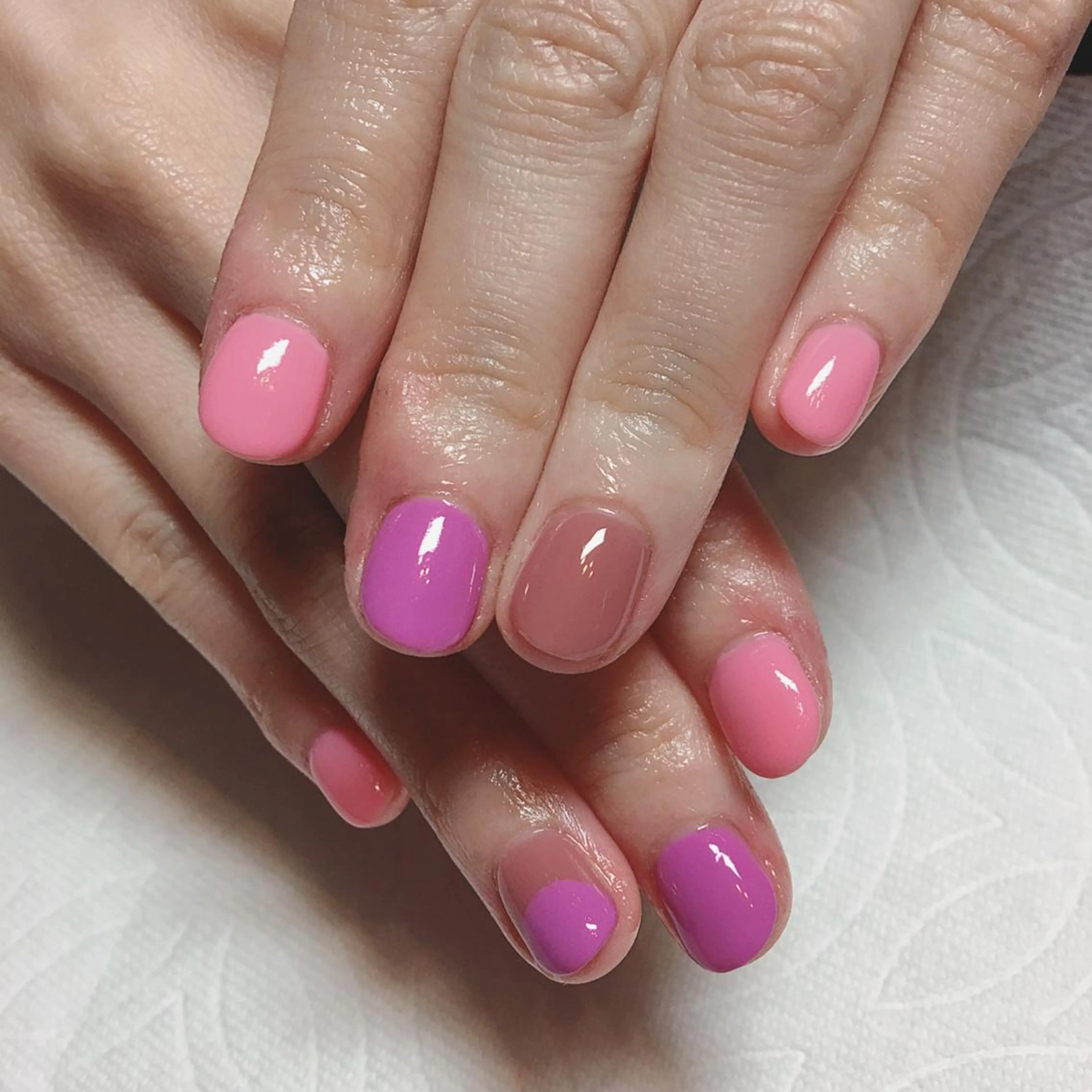 ネイル THECOLORS所属・近貞 莉奈のネイルデザイン