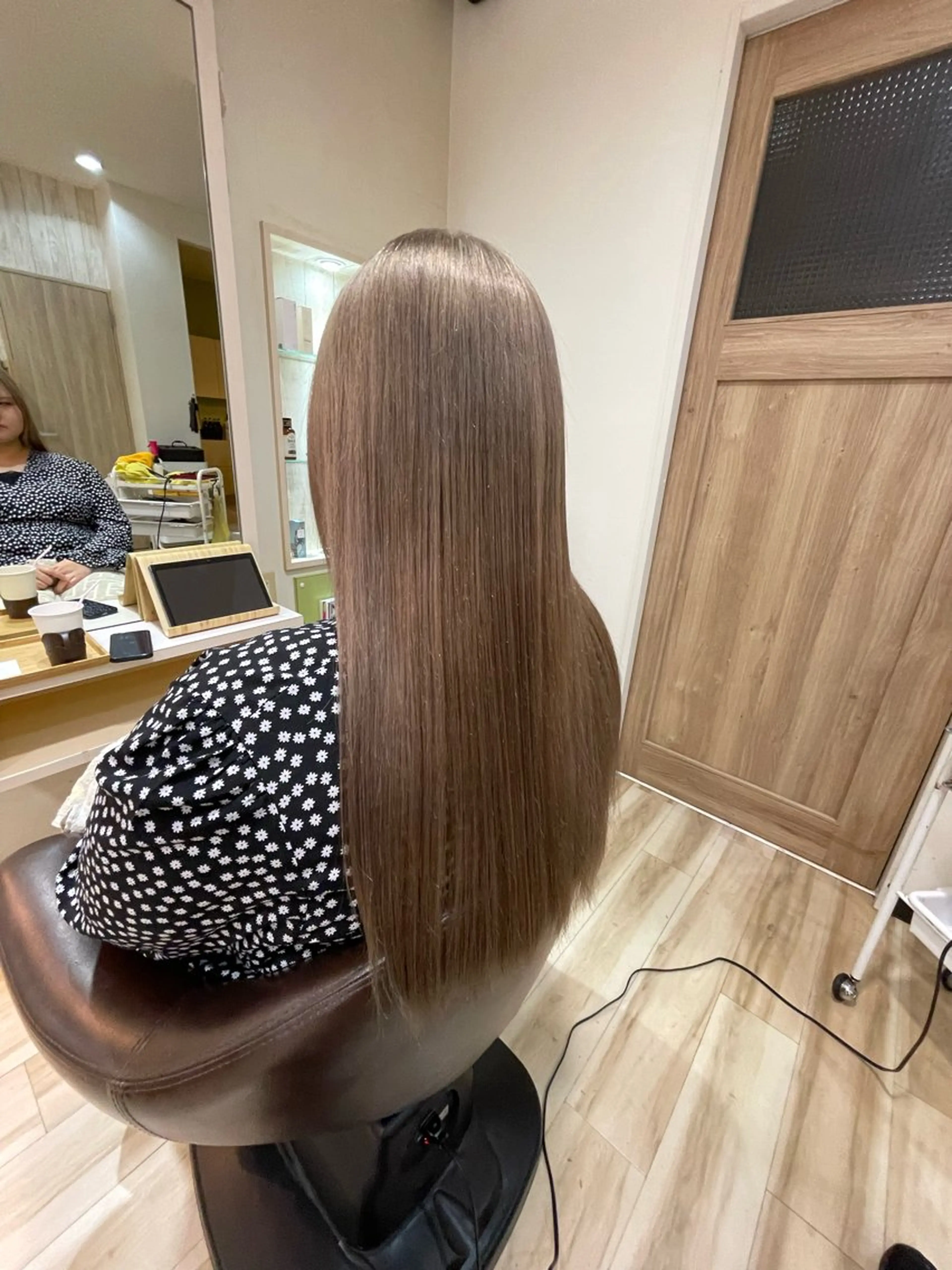 ロング カラー ベージュカラー ブリーチ 🌈派手髪ハイトーン 🌈鈴木亮太🌈のヘアスタイル