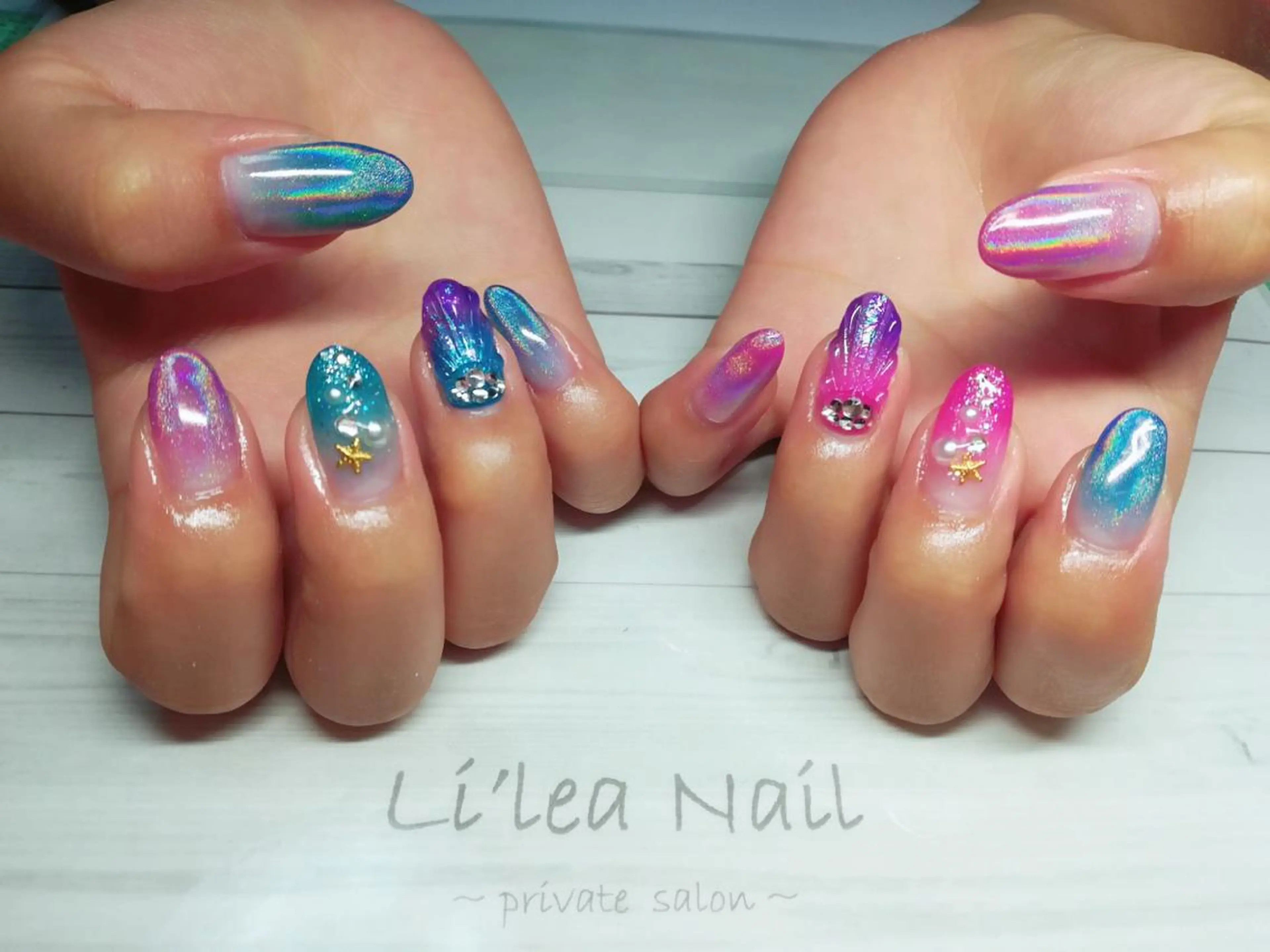 ネイル Li'leaNail AINAのネイルデザイン