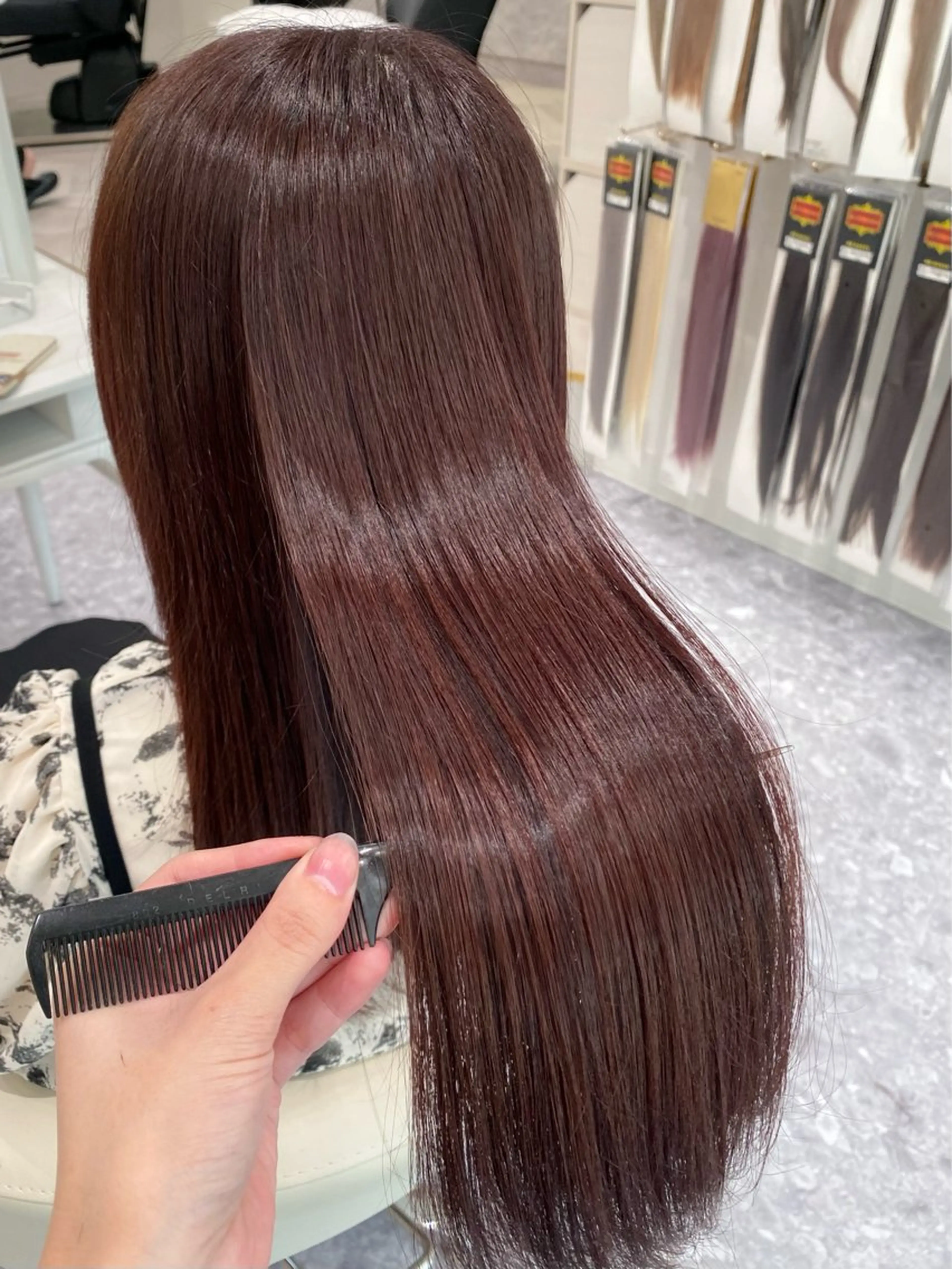 ロング カラー ブリーチ ブラウンカラー ブリーチなしカラー ピンクカラー ピンクブラウン 山本 珠里のヘアスタイル