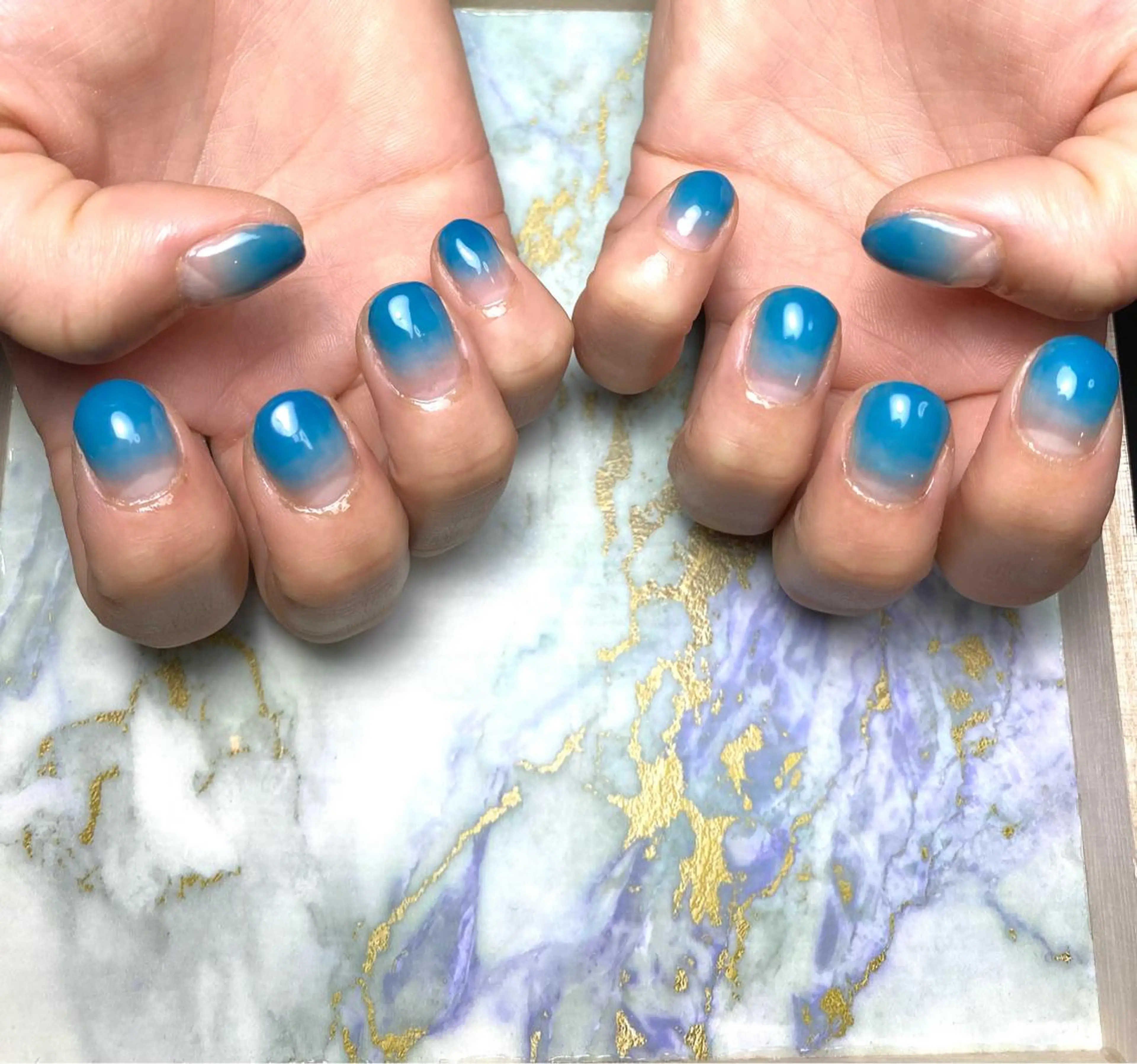 ネイル ブルー オフィスネイル ショートネイル シンプルネイル Nail ameria megu所属・ameria meguのネイルデザイン