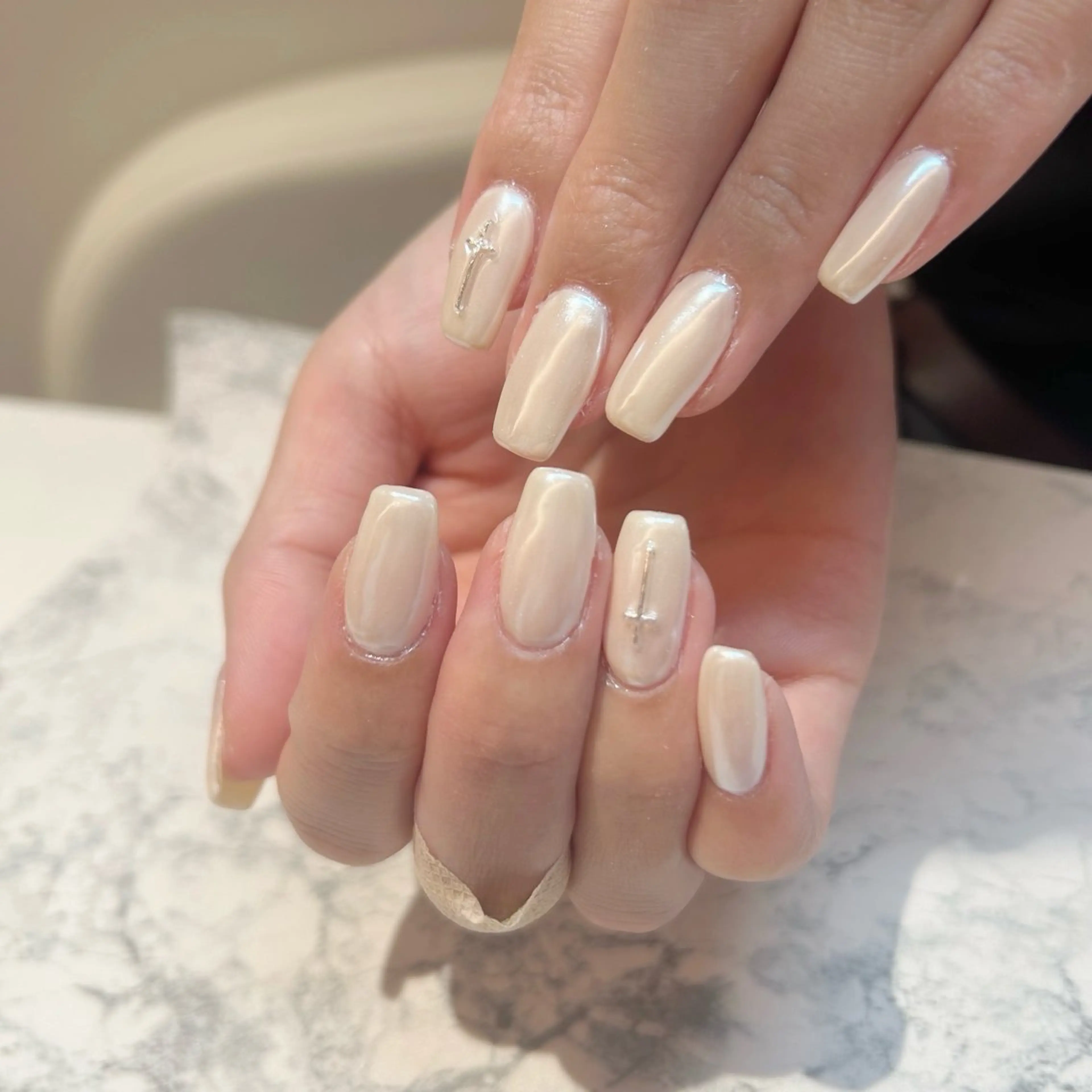 ネイル オーロラネイル ハンドネイル マグネット/心斎橋 LoLo.カレラのネイルデザイン