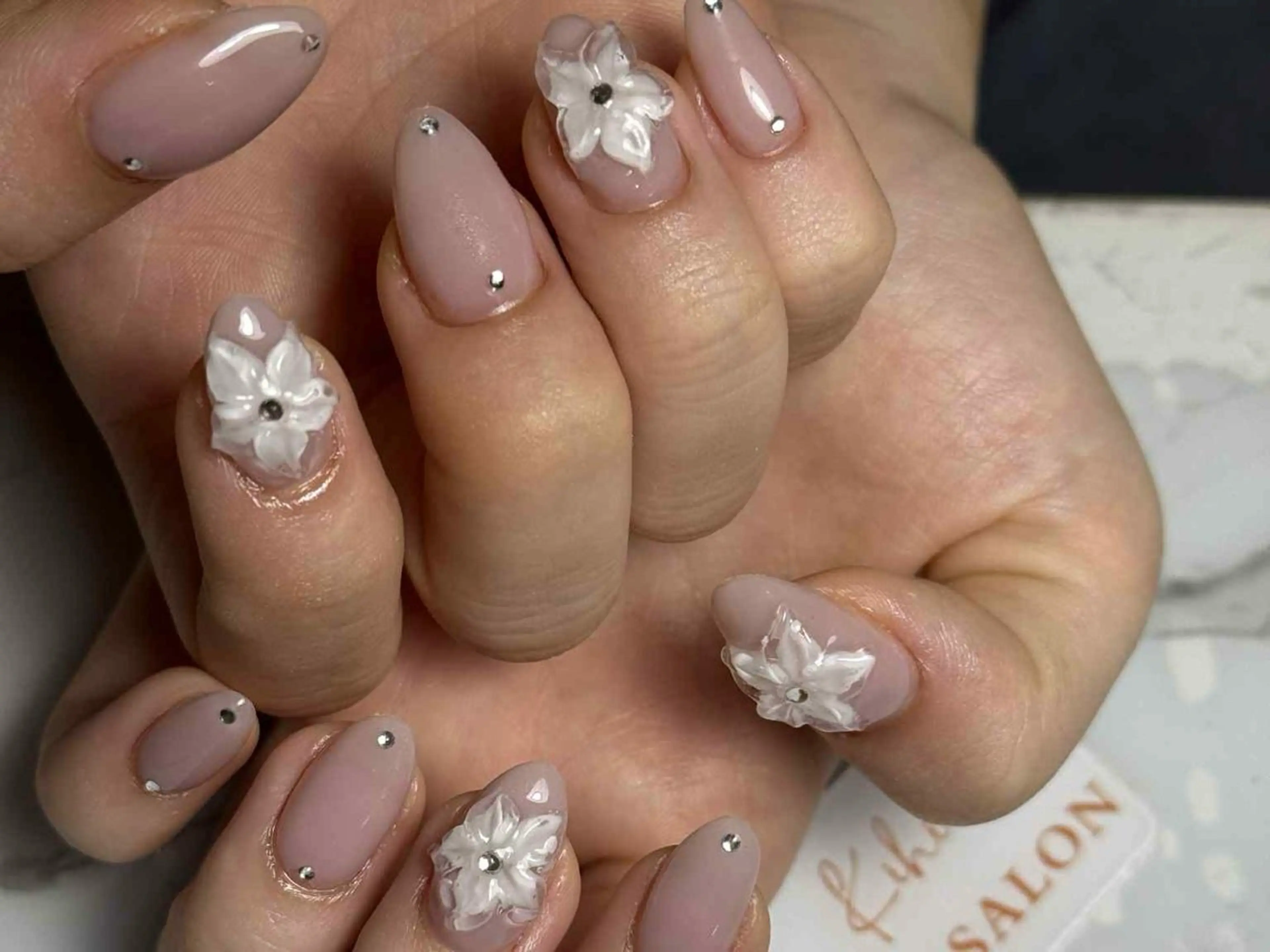 ネイル アートネイル フレンチネイル ジェルネイル グラデーション 韓国ネイル ハンドネイル ハンドケア さくら💮💮 【オフ無料】のネイルデザイン