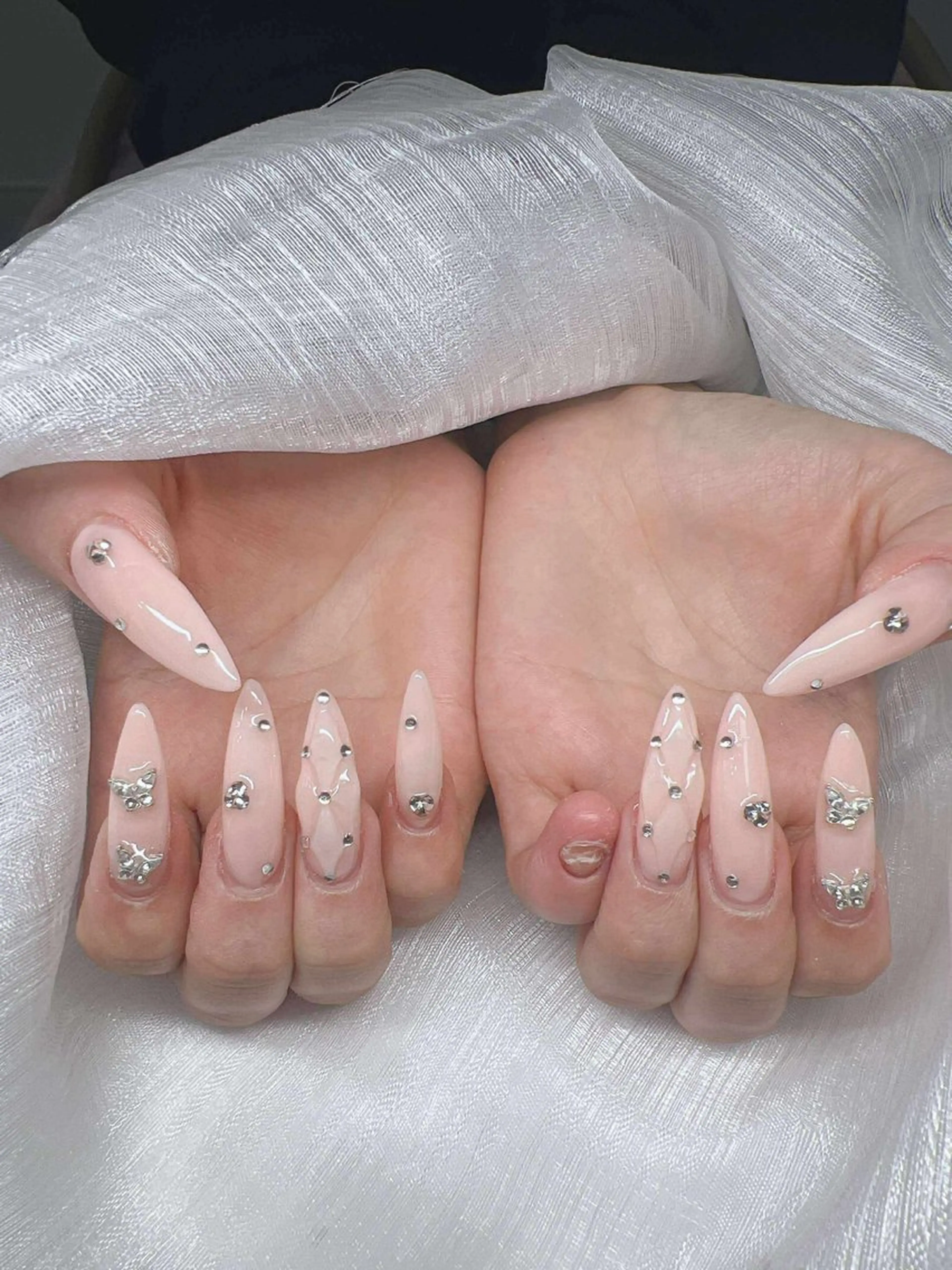 ネイル 長さ出し グラデーション 卒業式 キラキラネイル マグネットネイル ハンドネイル Lee Nailsのネイルデザイン