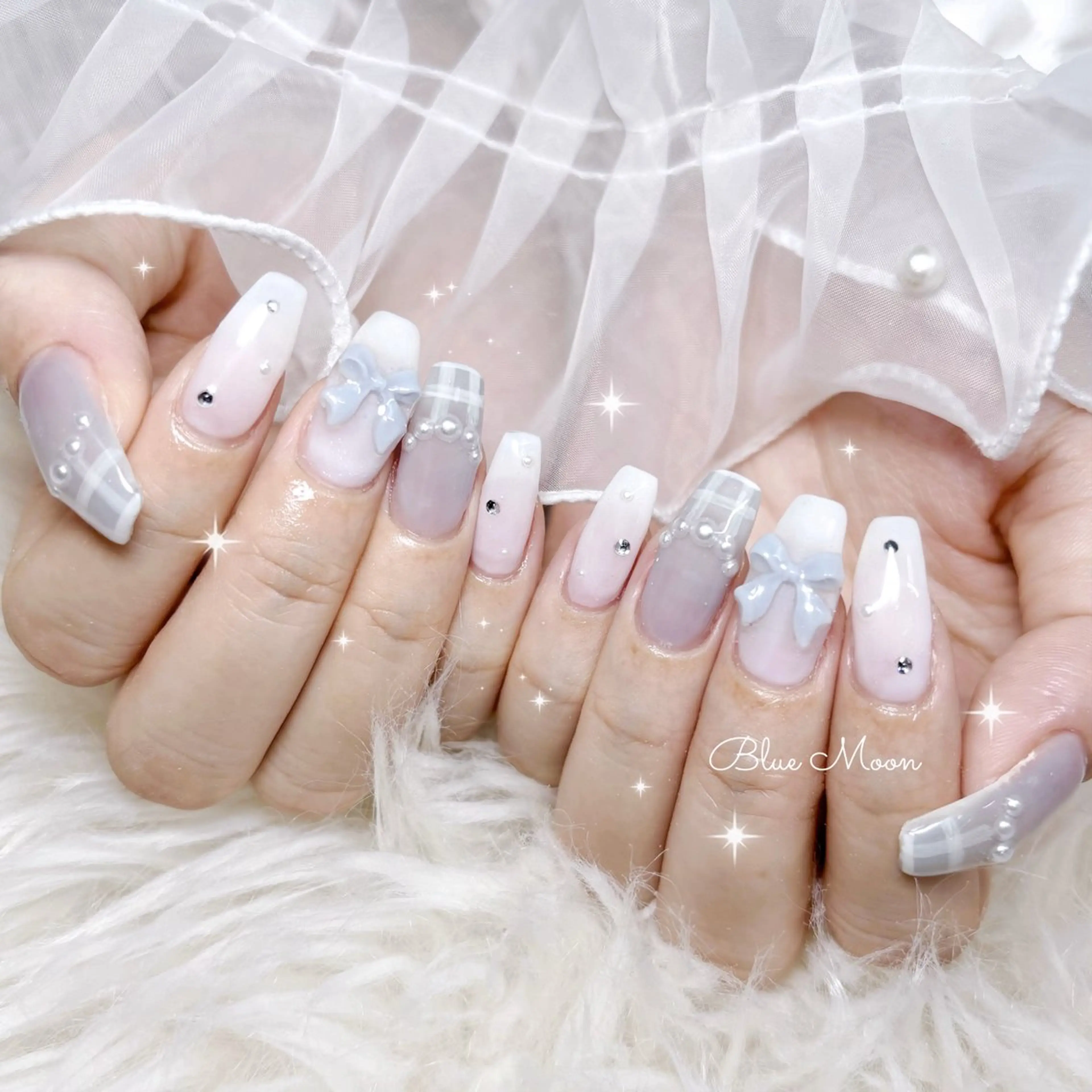 ネイル リボン ハンドネイル フットネイル ハンドケア nail salon Blue Moonのネイルデザイン