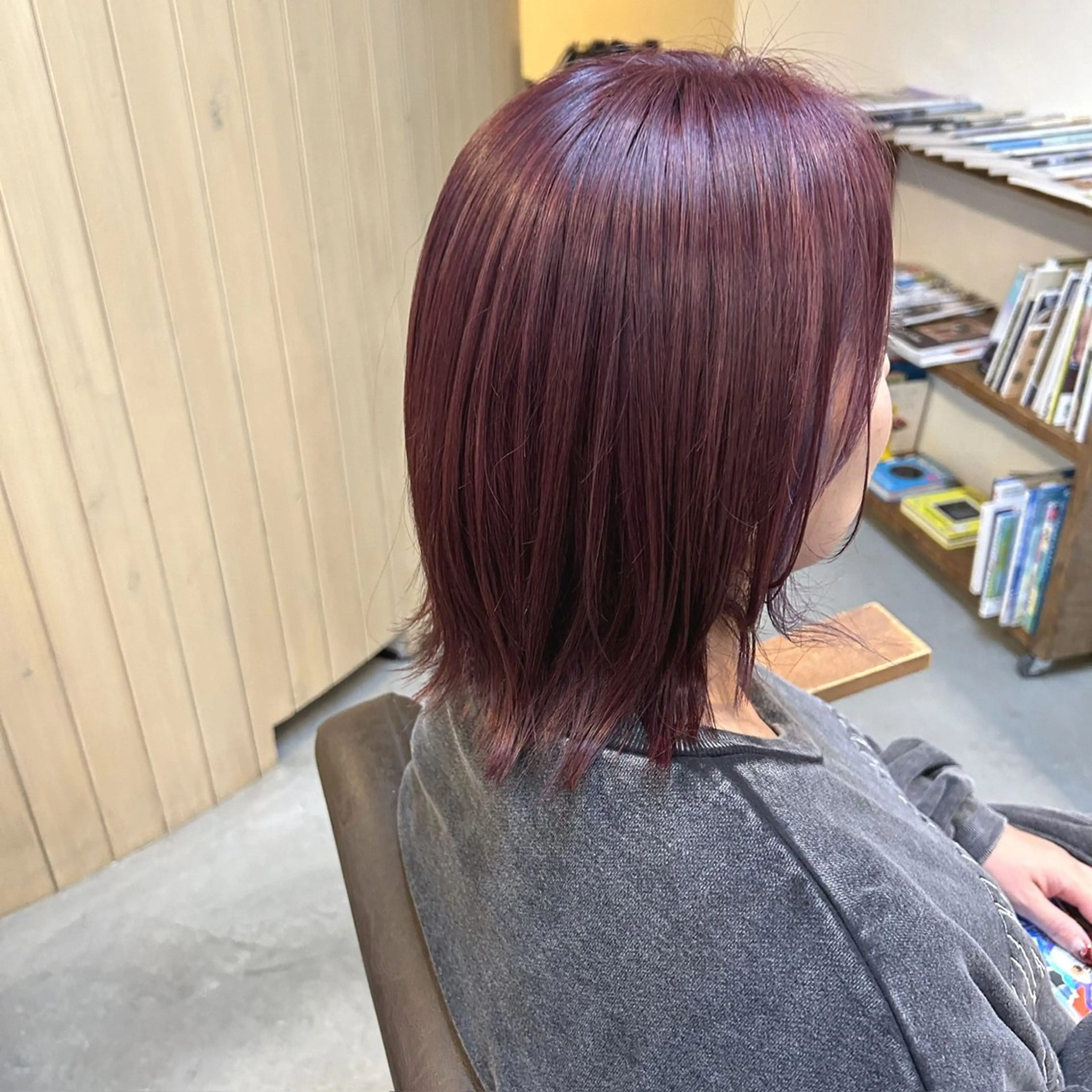 ミディアム カット ヘアカラー kachina所属・綿貫 美雪のヘアスタイル