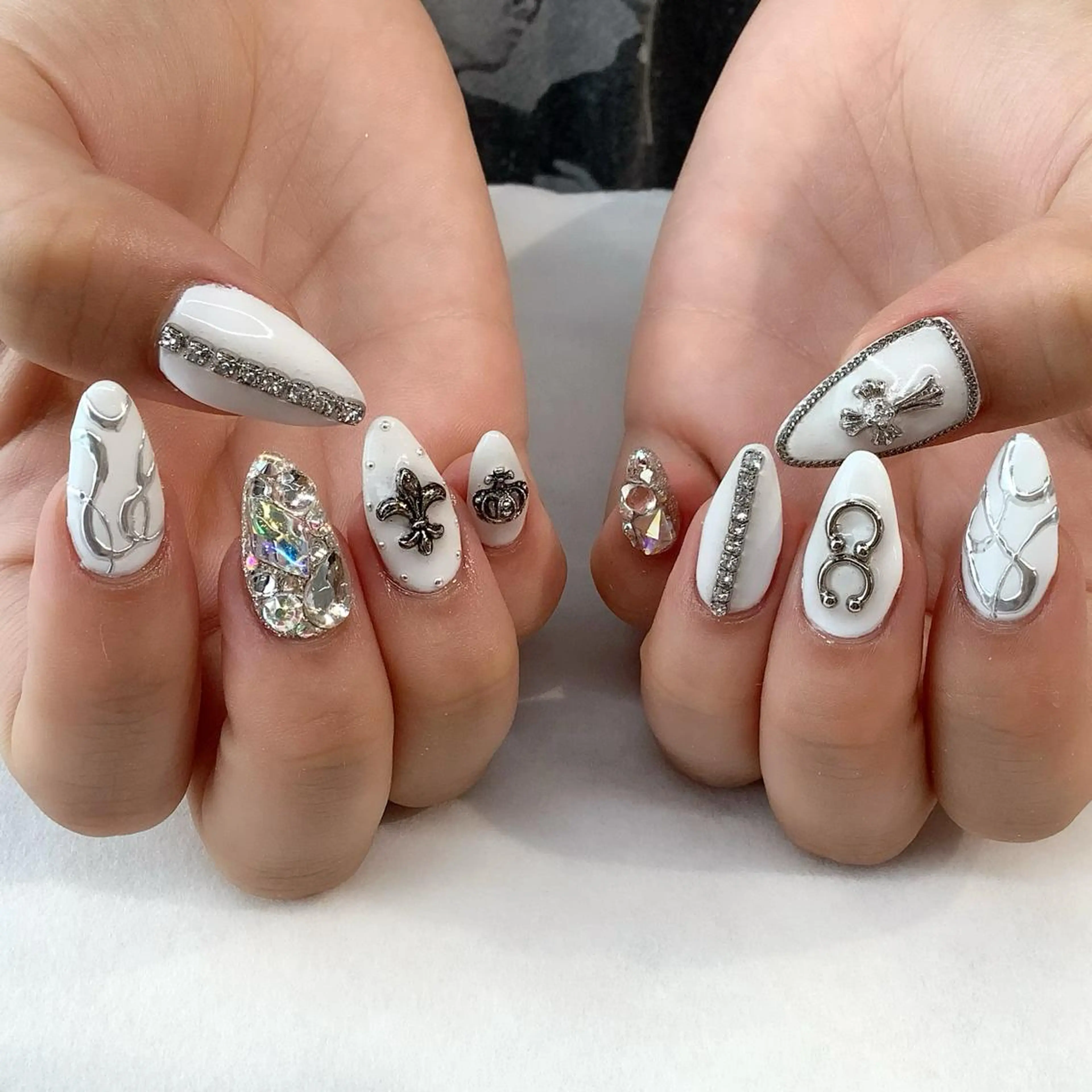 ネイル ハンドネイル 💎🐰 saki. m 🐰💎のネイルデザイン