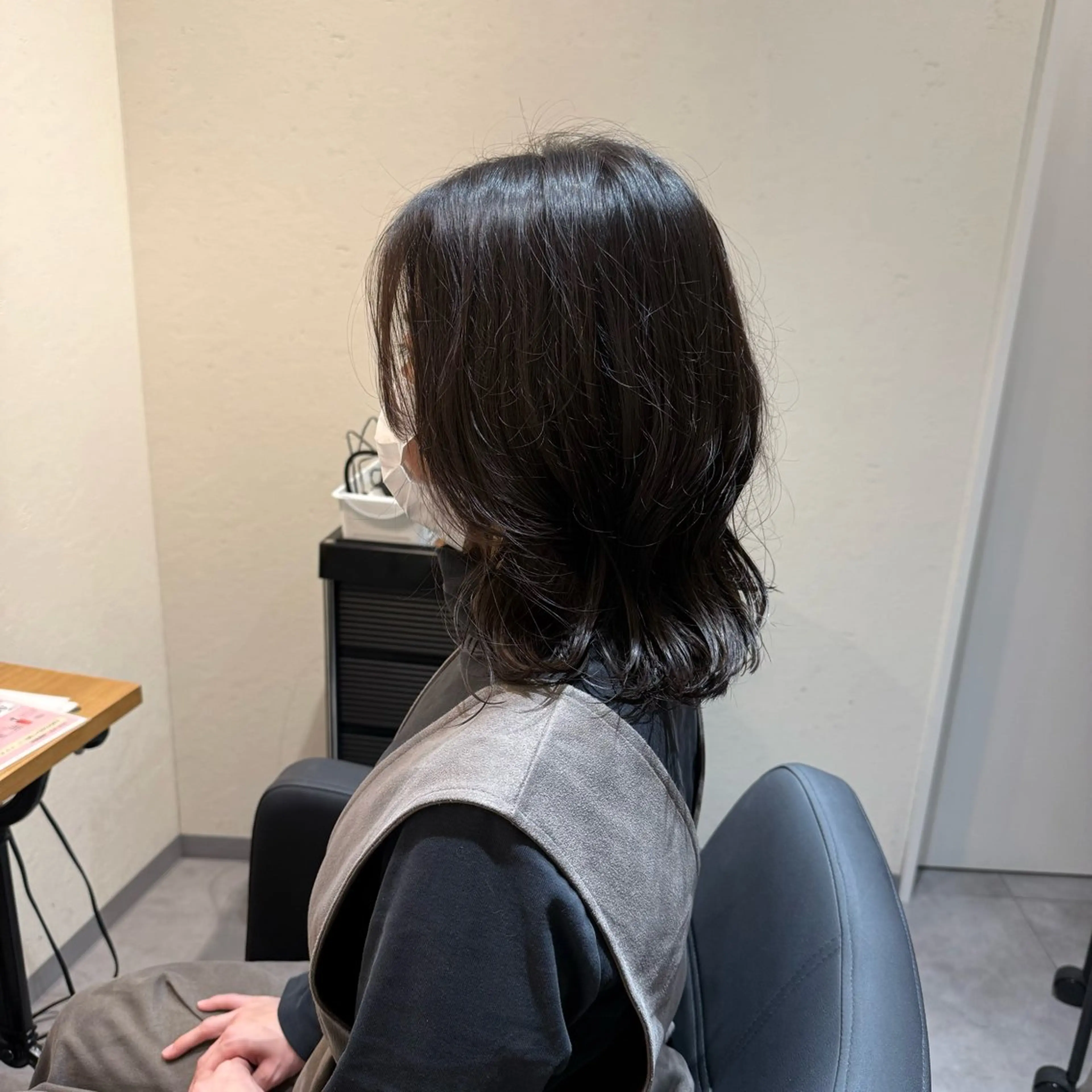 セミロング ADORE by happiness所属・髪質改善透明感カラー ayukaのヘアスタイル