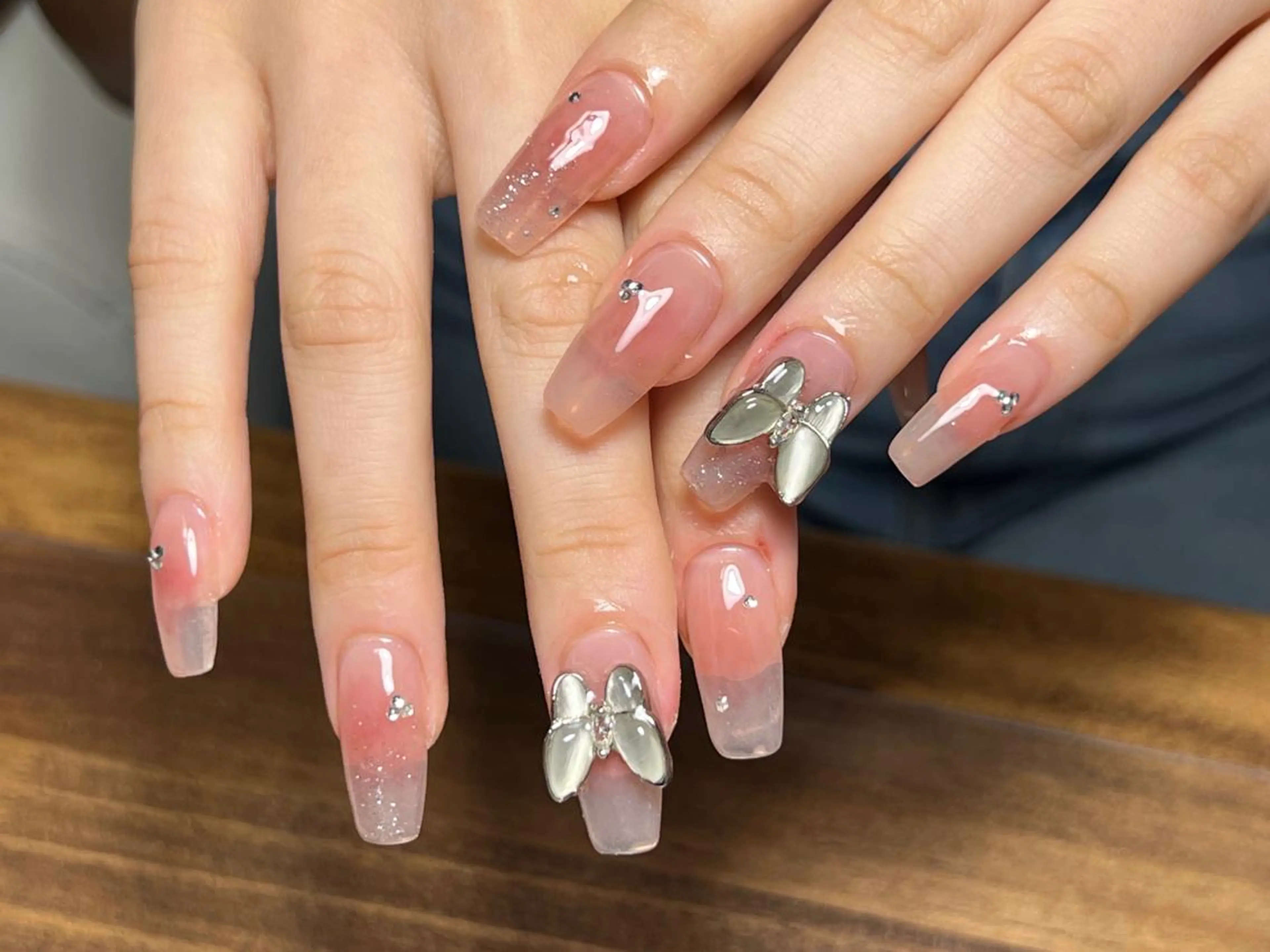 ネイル lucky nail 歌舞伎町のネイルデザイン