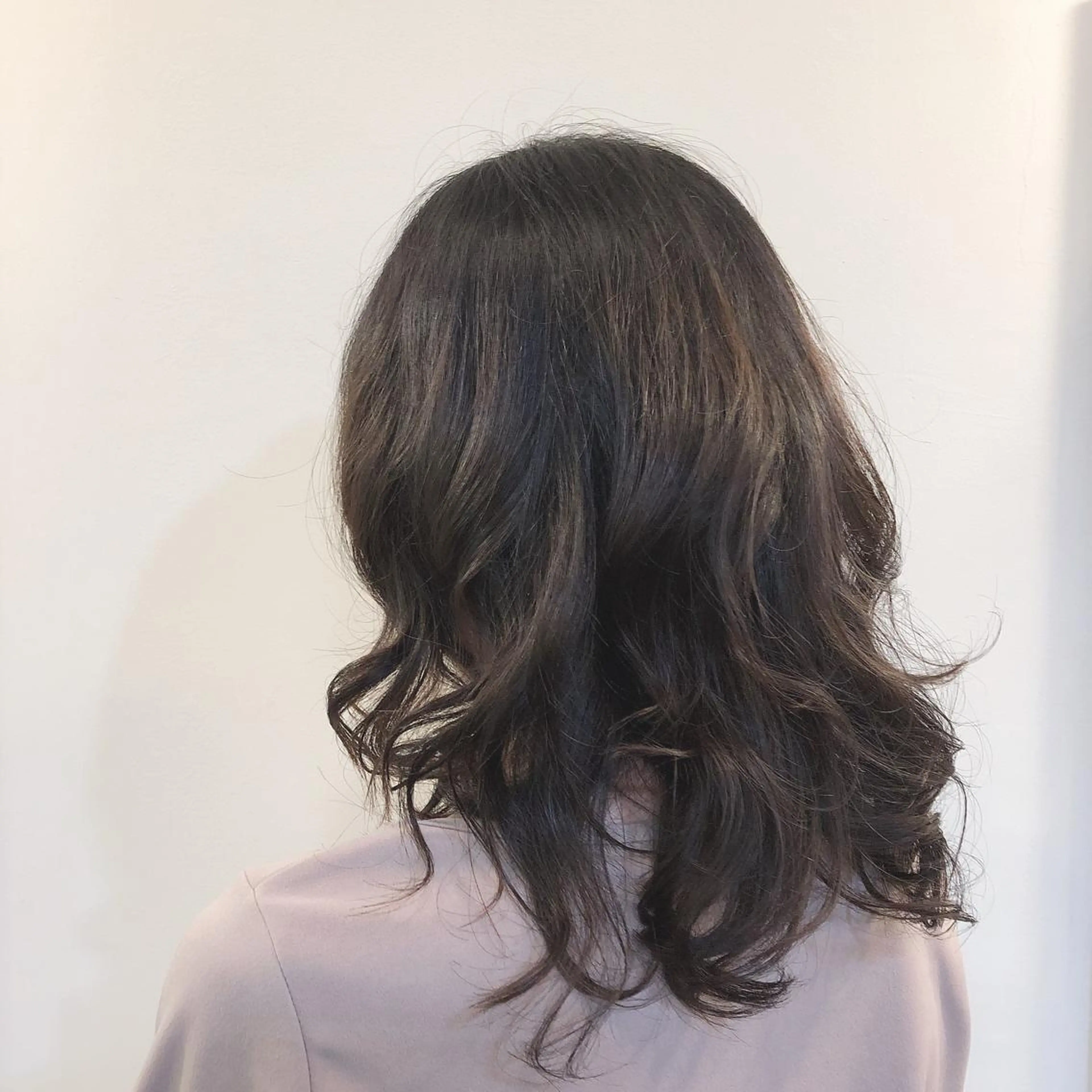 ミディアム パーマ Monica-札幌美髪専門美容室-所属・塩崎 春香のヘアスタイル