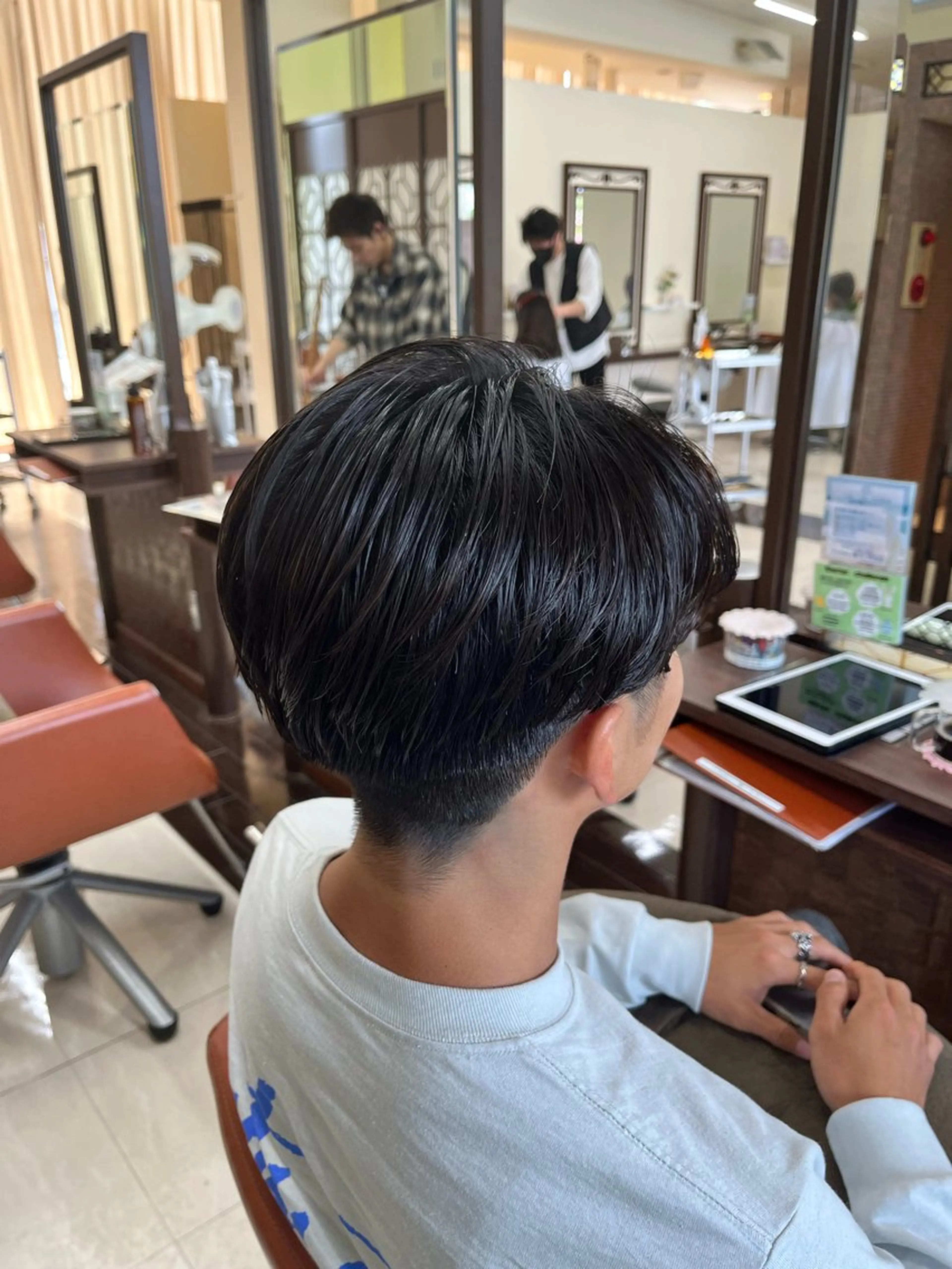 ショート パーマ メンズ センターパート メンズパーマ 刈り上げ ニュアンスパーマ AROH  men's cut&men's perm 船橋店所属・🧊メンズ特化🧊 高木航希のヘアスタイル