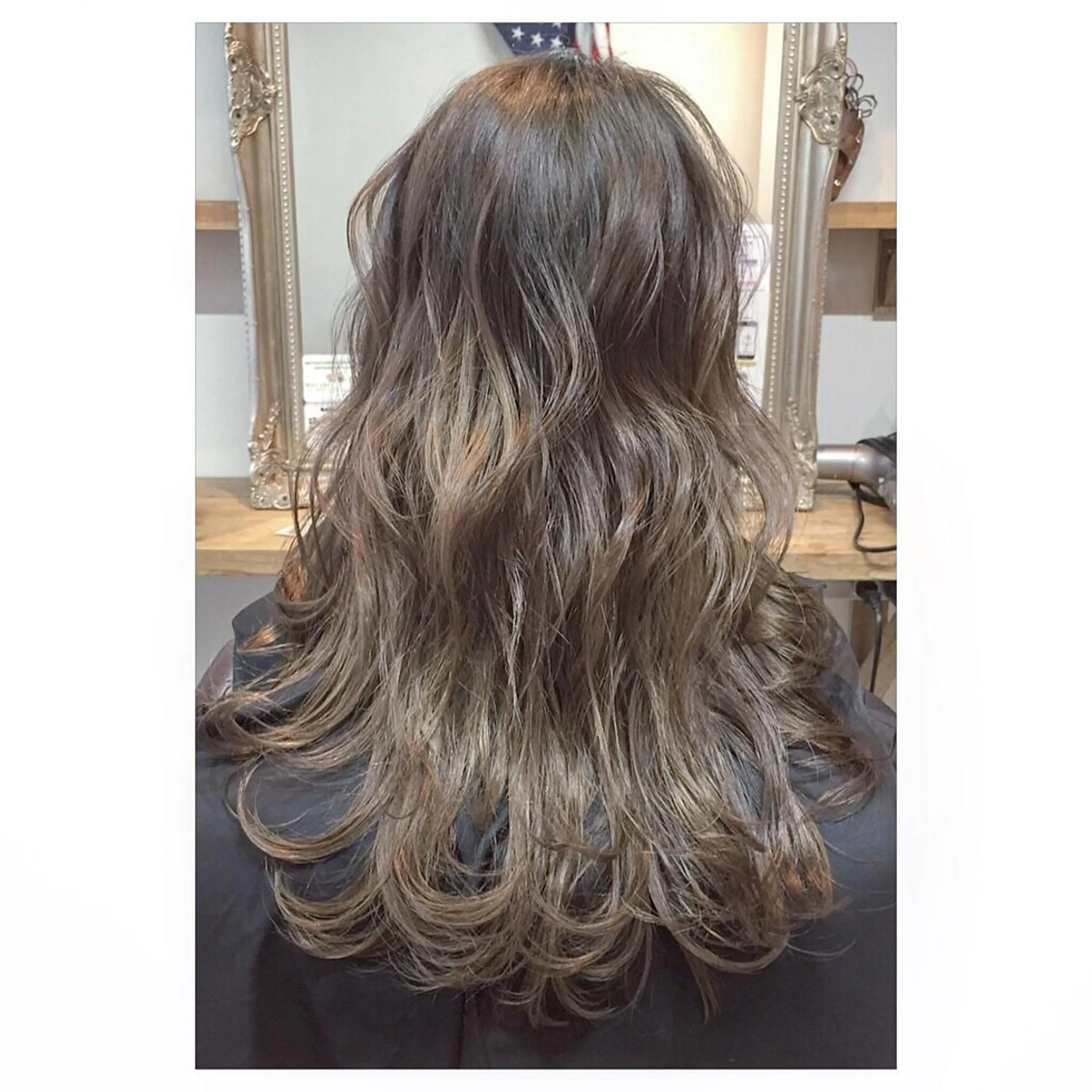 ロング カラー 佐藤 奈佳子 サトウ ナカコのヘアスタイル