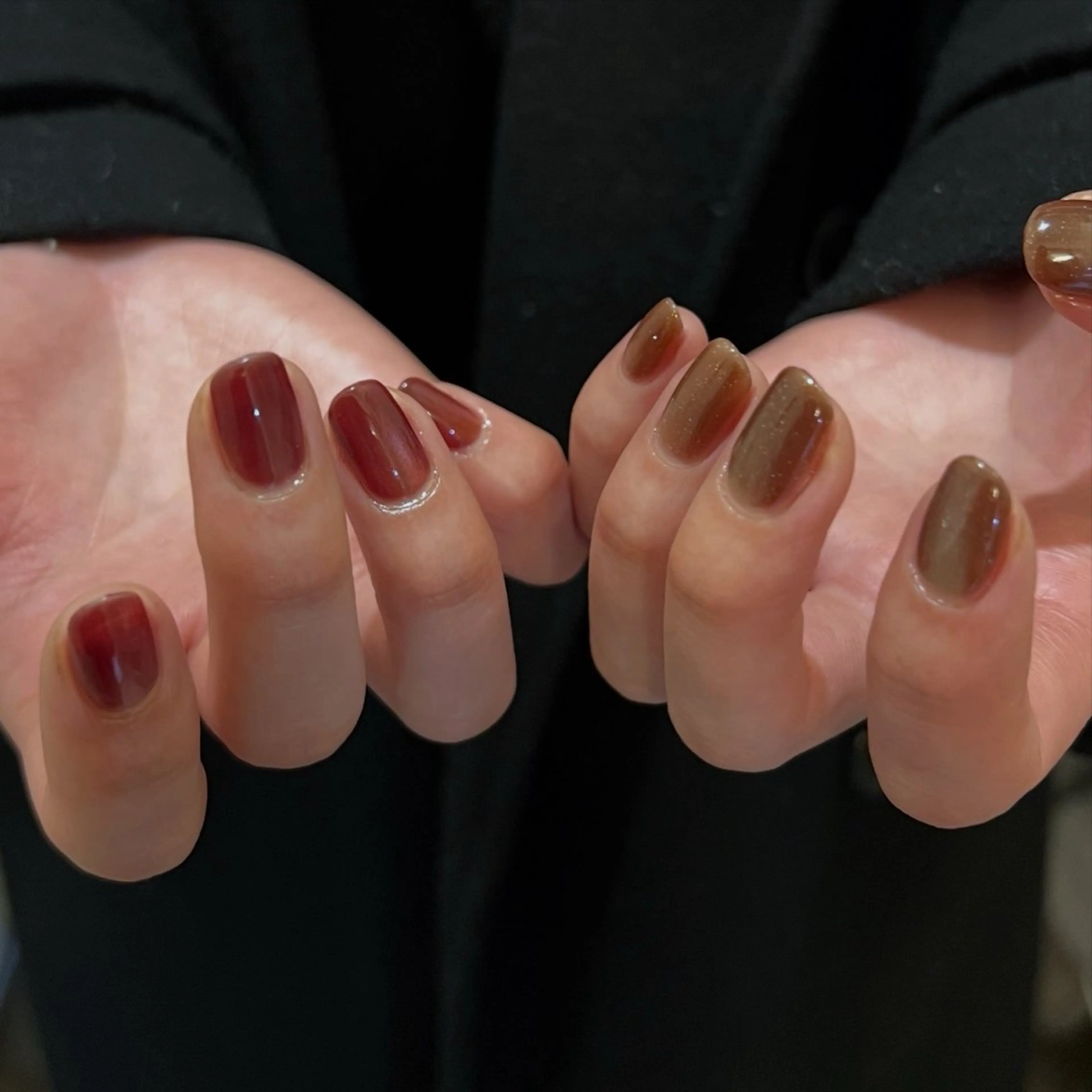 ネイル ブラウン フラッシュネイル マグネットネイル urun eriのネイルデザイン