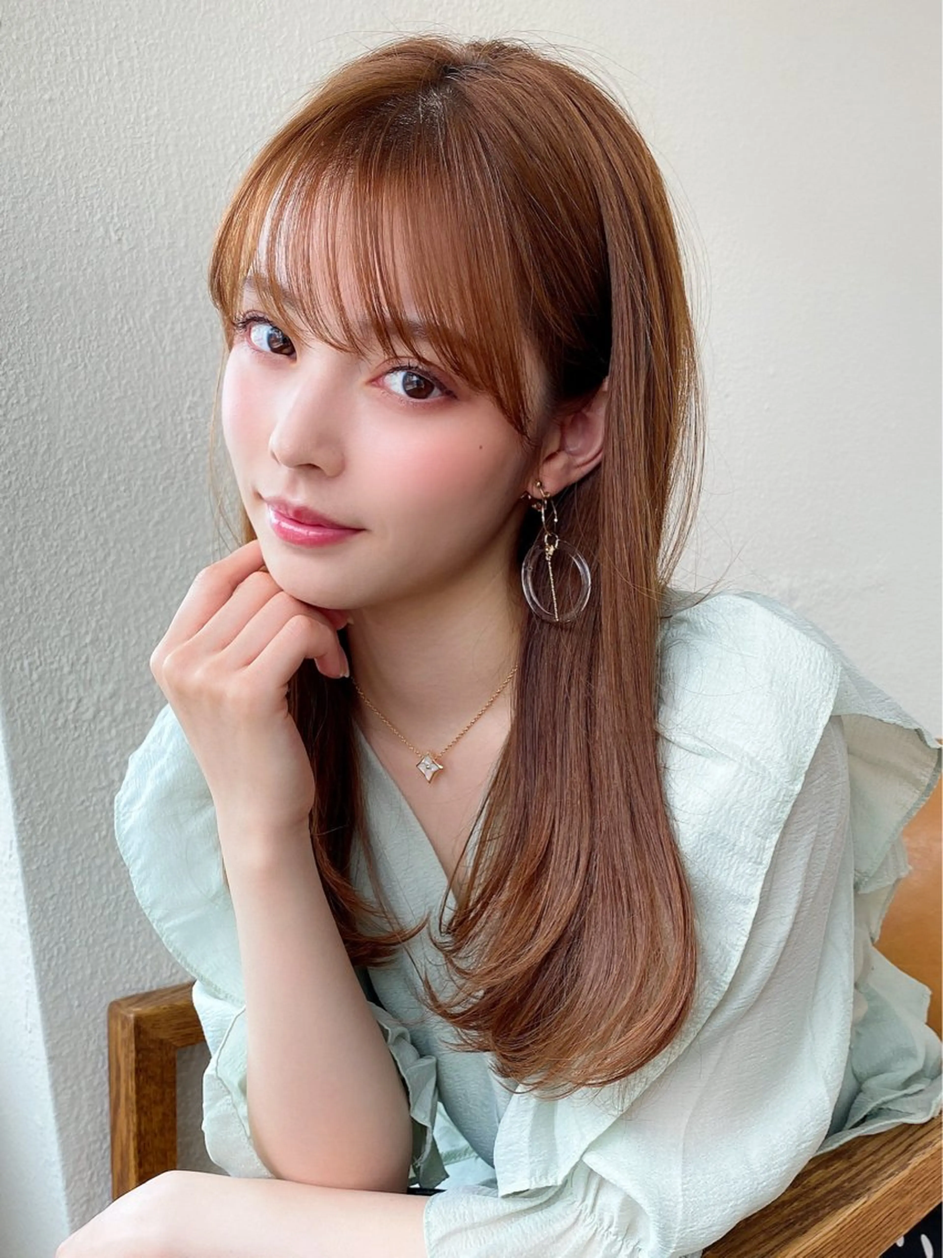 ロング カラー ベージュカラー ブラウンカラー グレージュ 韓国風ヘア レイヤーカット カット ヘアカラー トリートメント 山﨑 翼のヘアスタイル