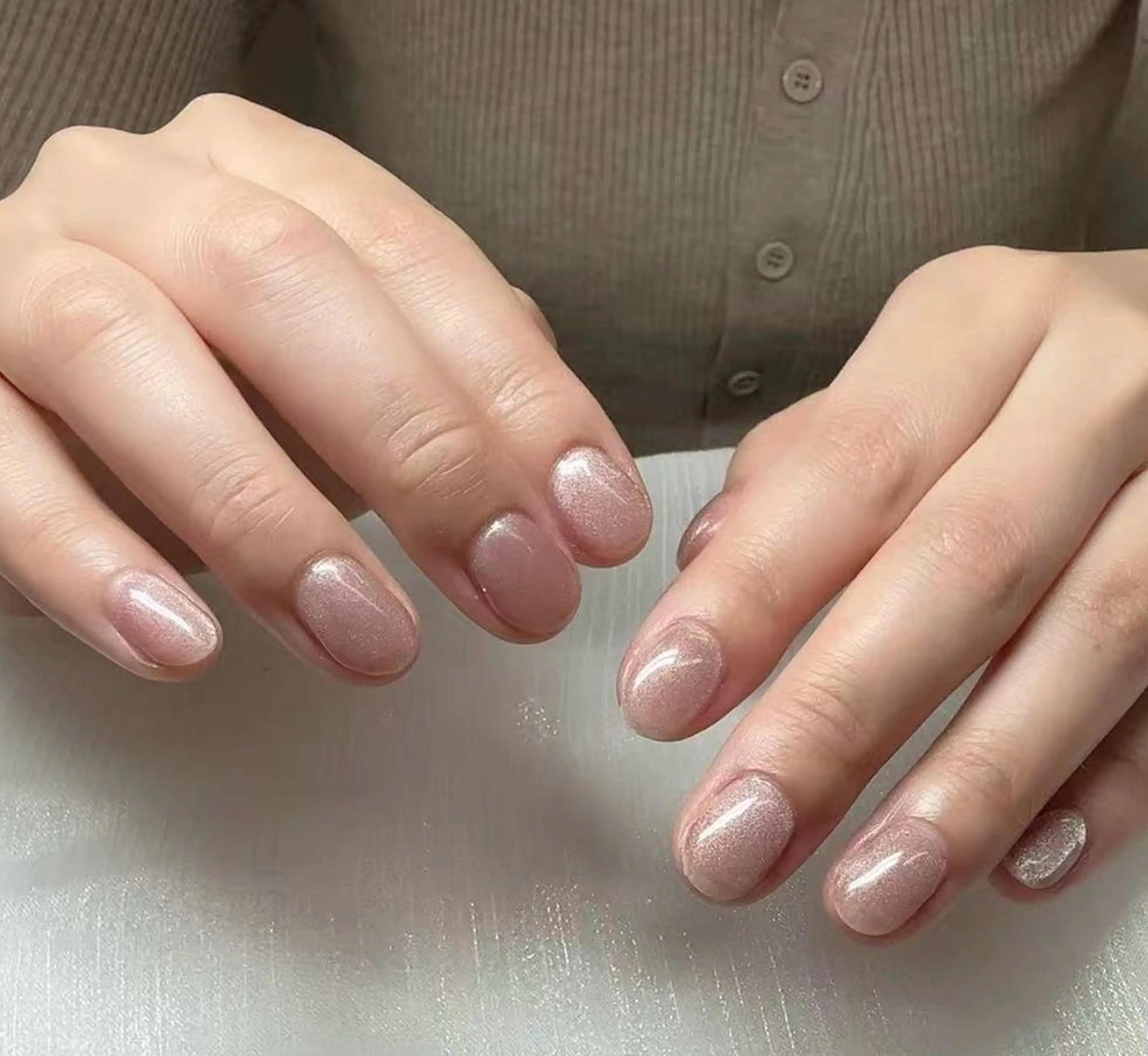 ネイル Kaka_ パラジェル、長さだしのネイルデザイン