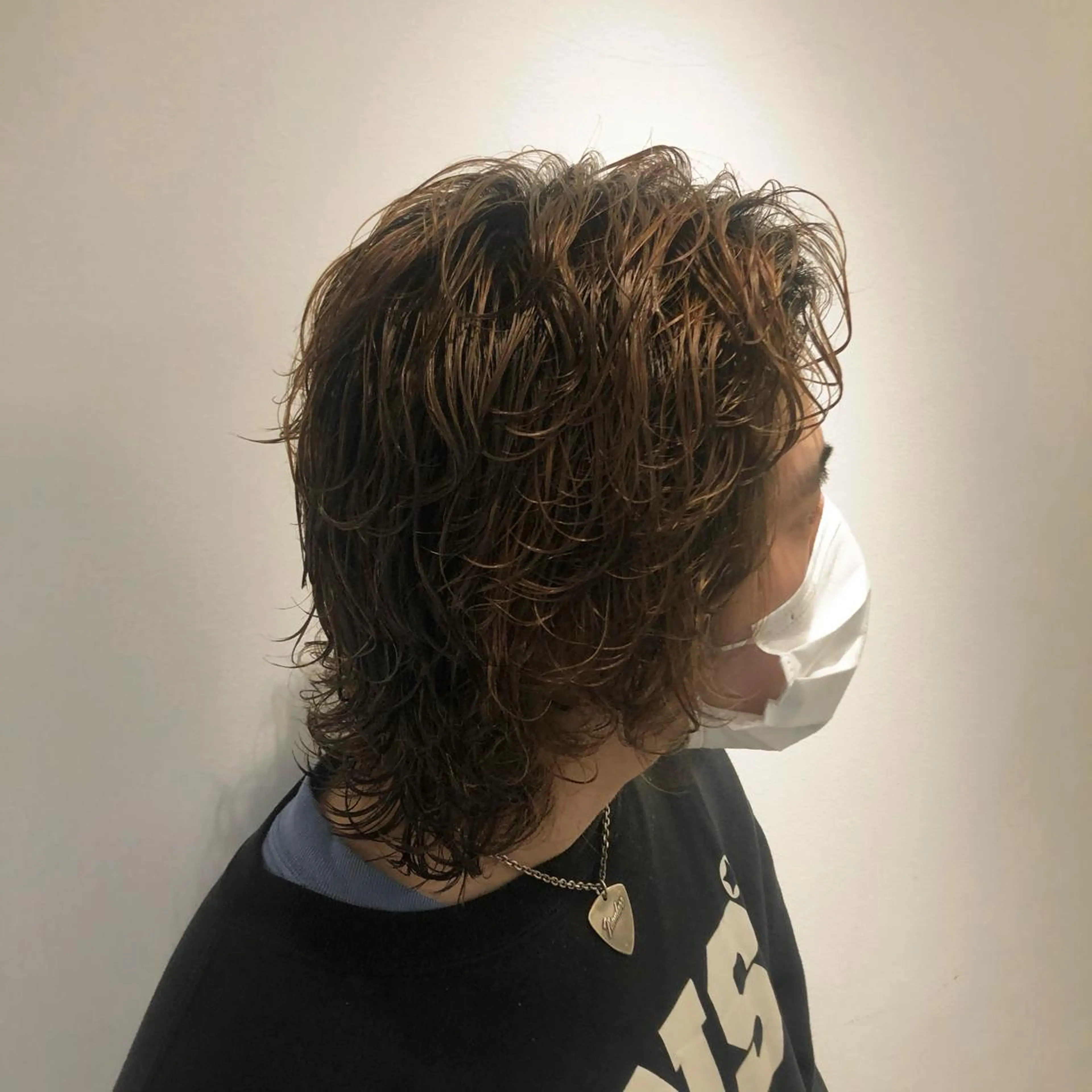 カラー メンズ 吉田 美優のヘアスタイル