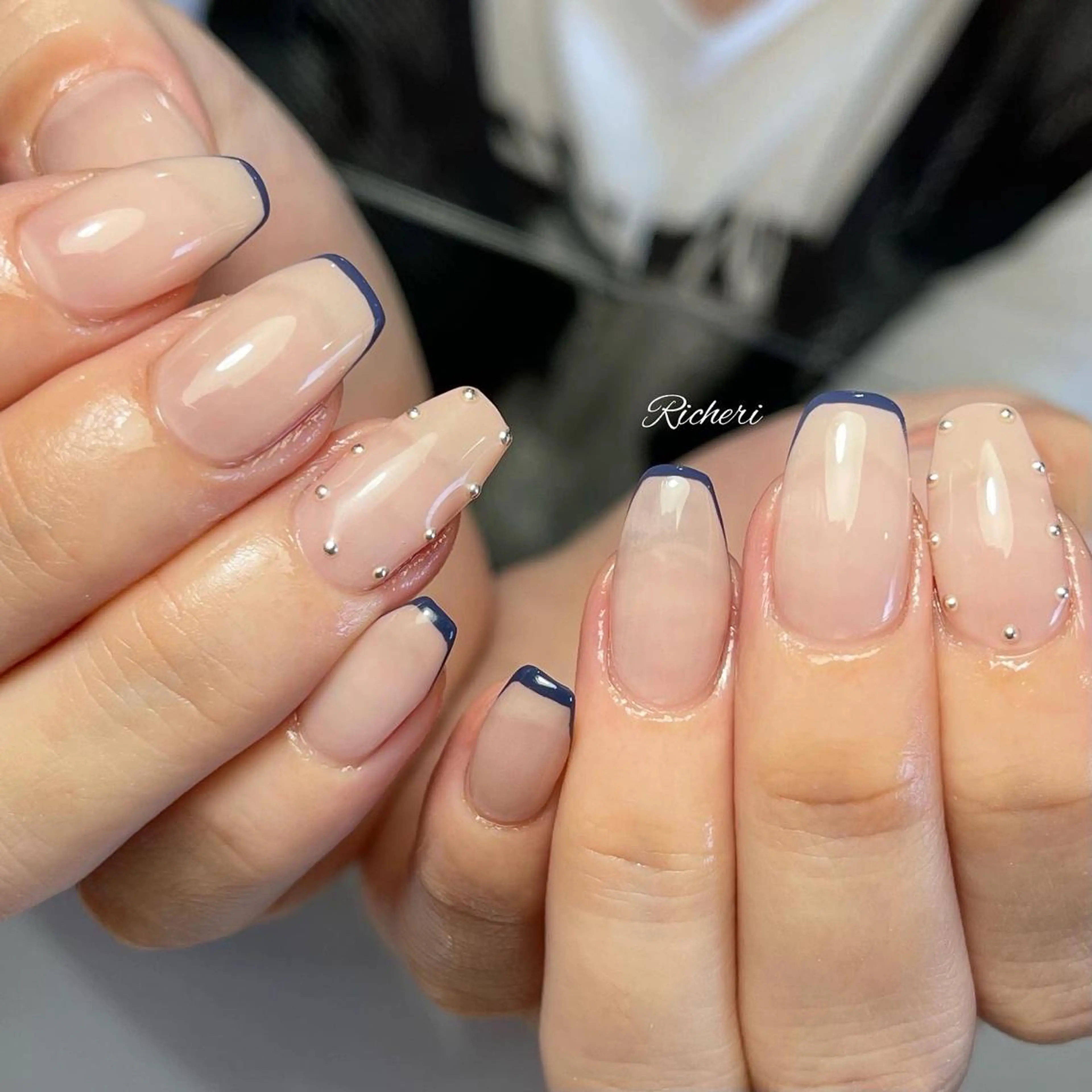 ロング ネイル 韓国風ヘア ロング アートネイル フレンチネイル ジェルネイル richeri beautyのエステ・リラクイメージ