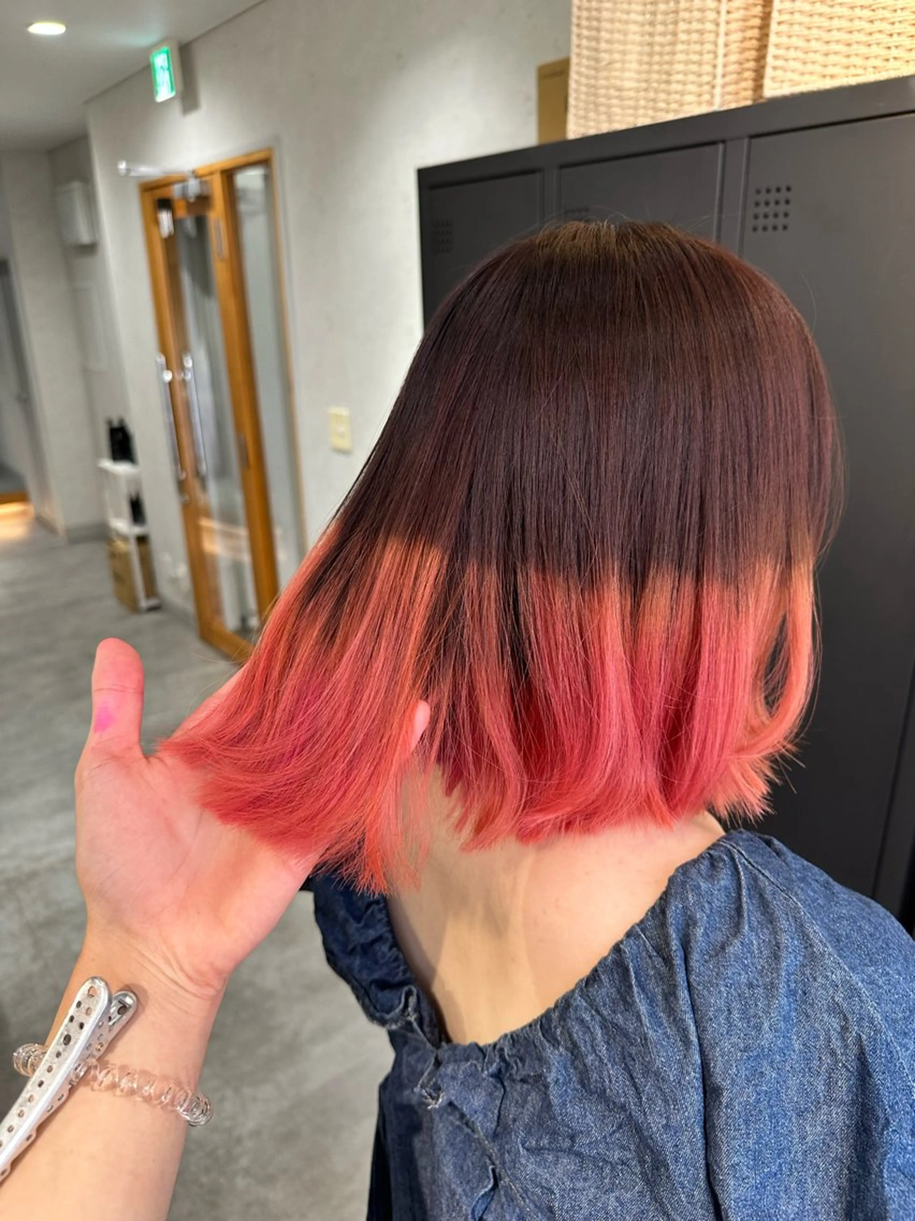 ミディアム カラー デザインカラー カット ヘアカラー トリートメント JOS所属・上野/エフェクトブリ ーチ✂︎touiのヘアスタイル