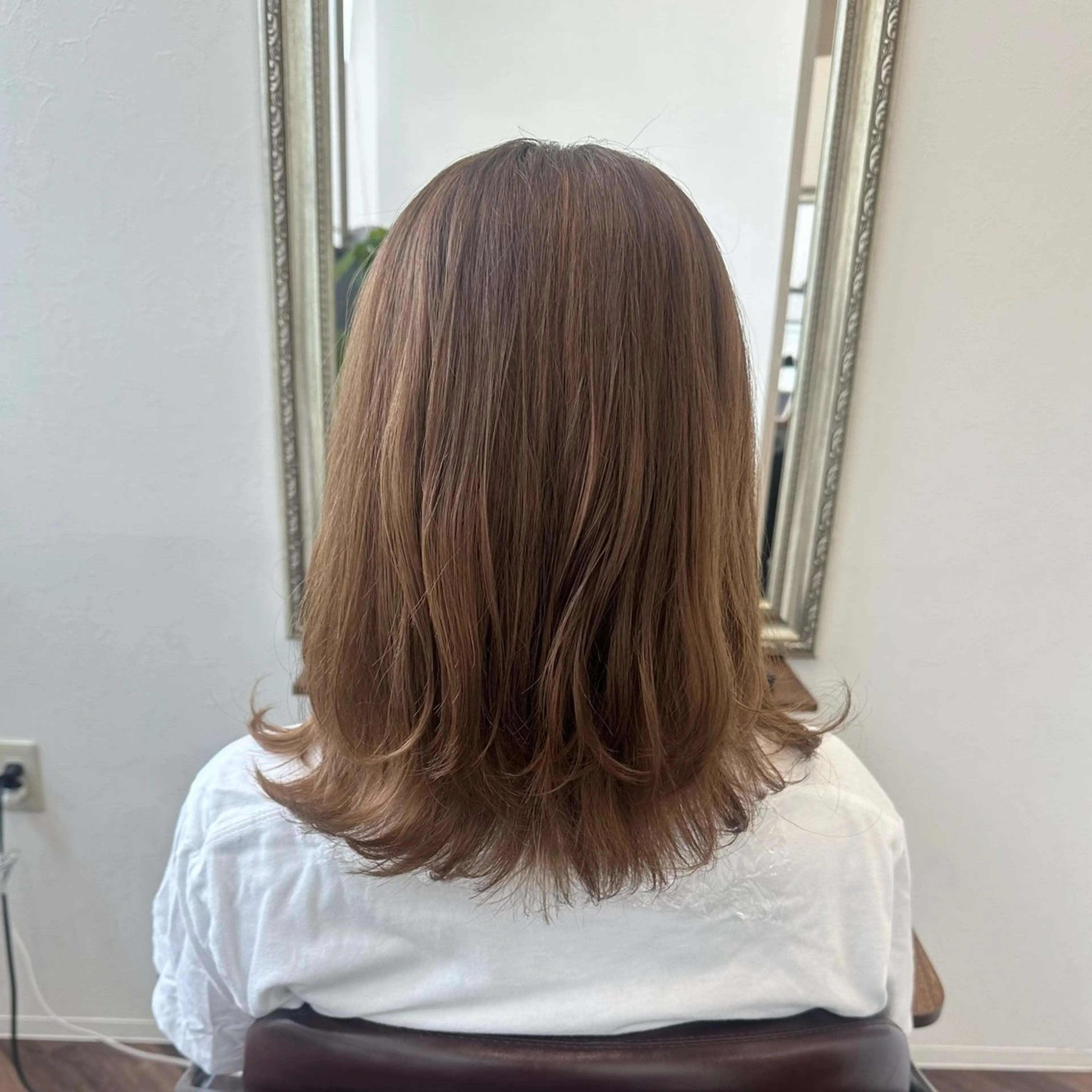 セミロング レイヤーカット 🪼スペースアトリエ リル　アラキ🪼のヘアスタイル