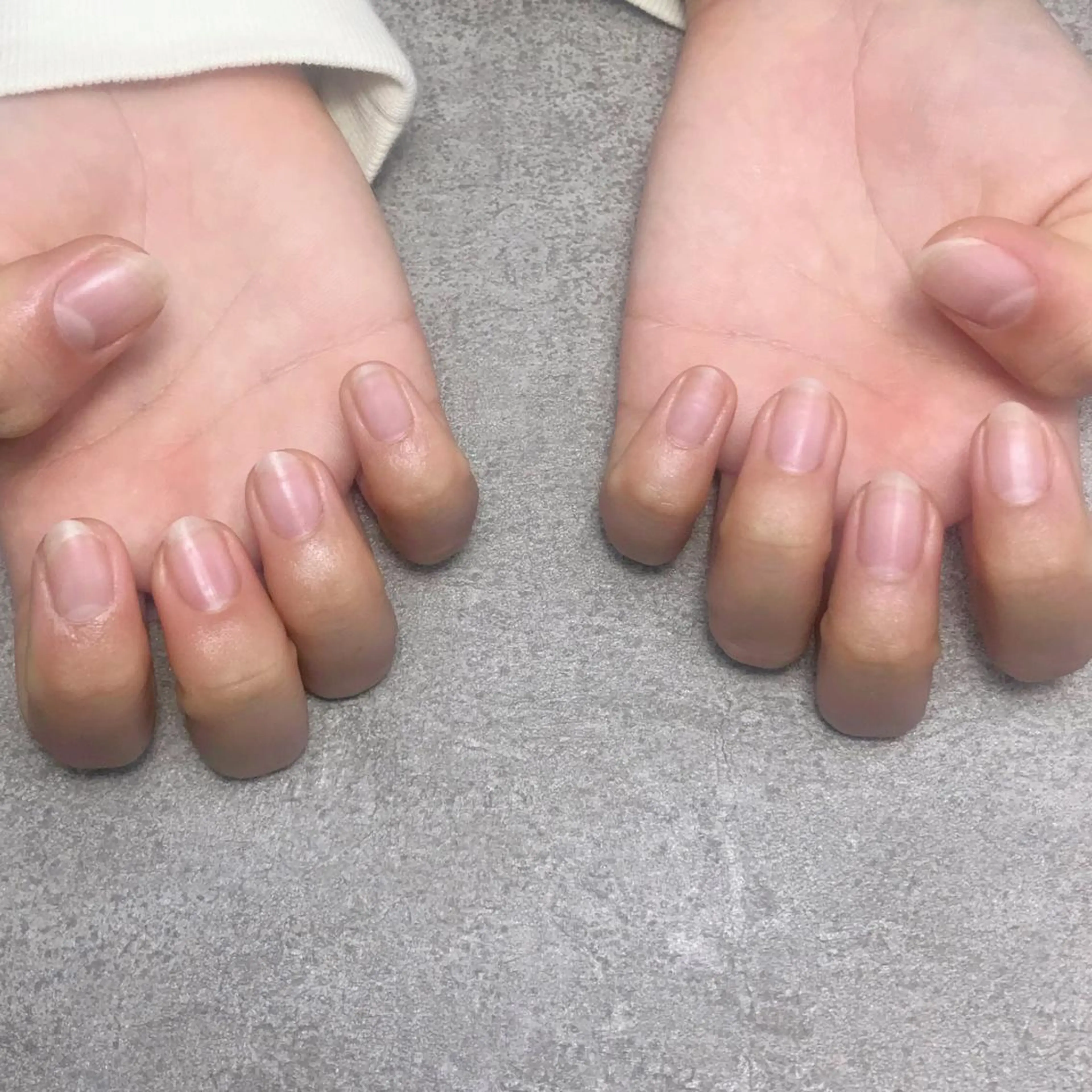 ハンド 他店オフ(甘皮ケア・保湿付き)(ハードジェル・スカルプの場合+¥1,500)の写真