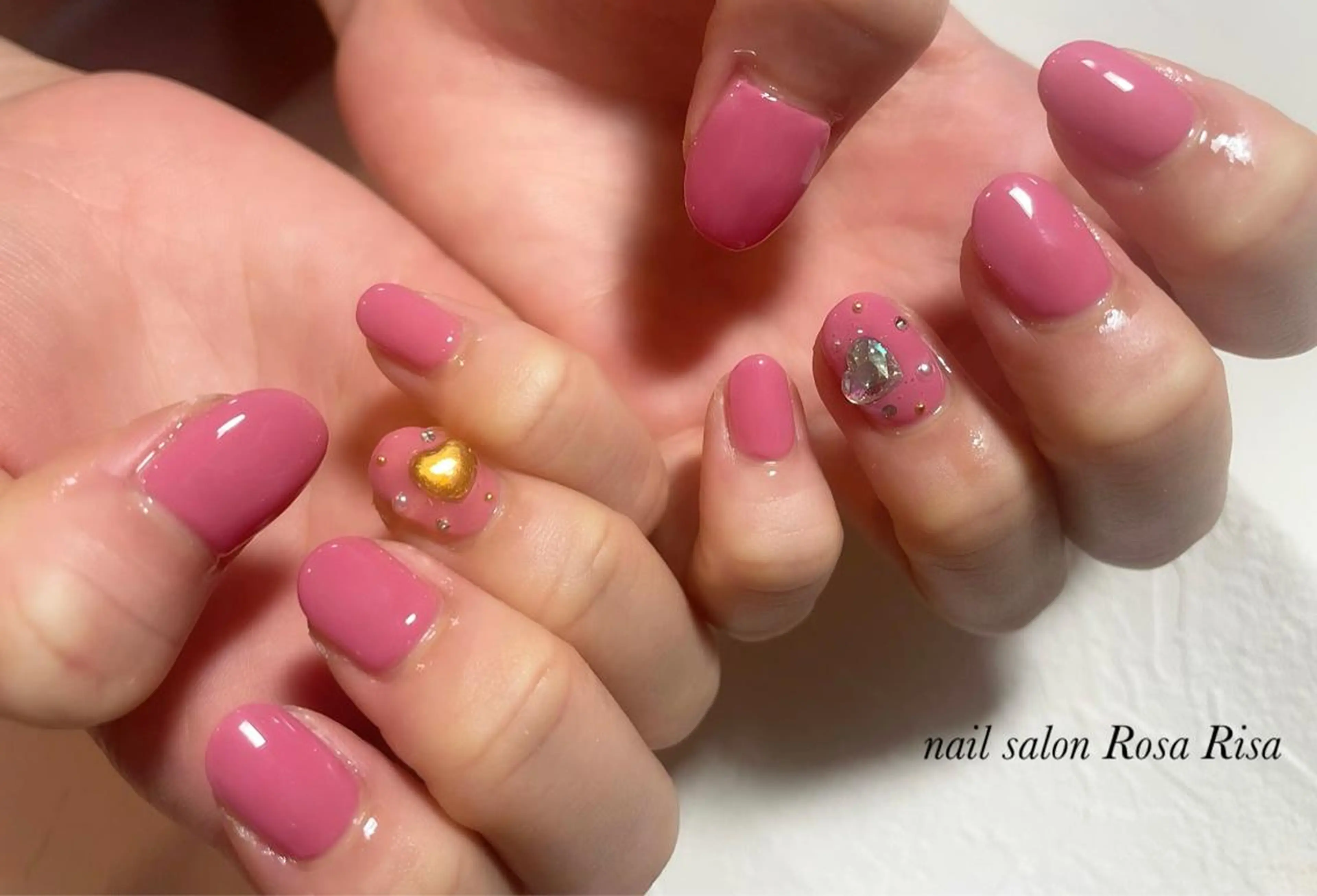 ショート ネイル バレンタイン ネイルスタジオ シェイクユアハンズのネイルデザイン