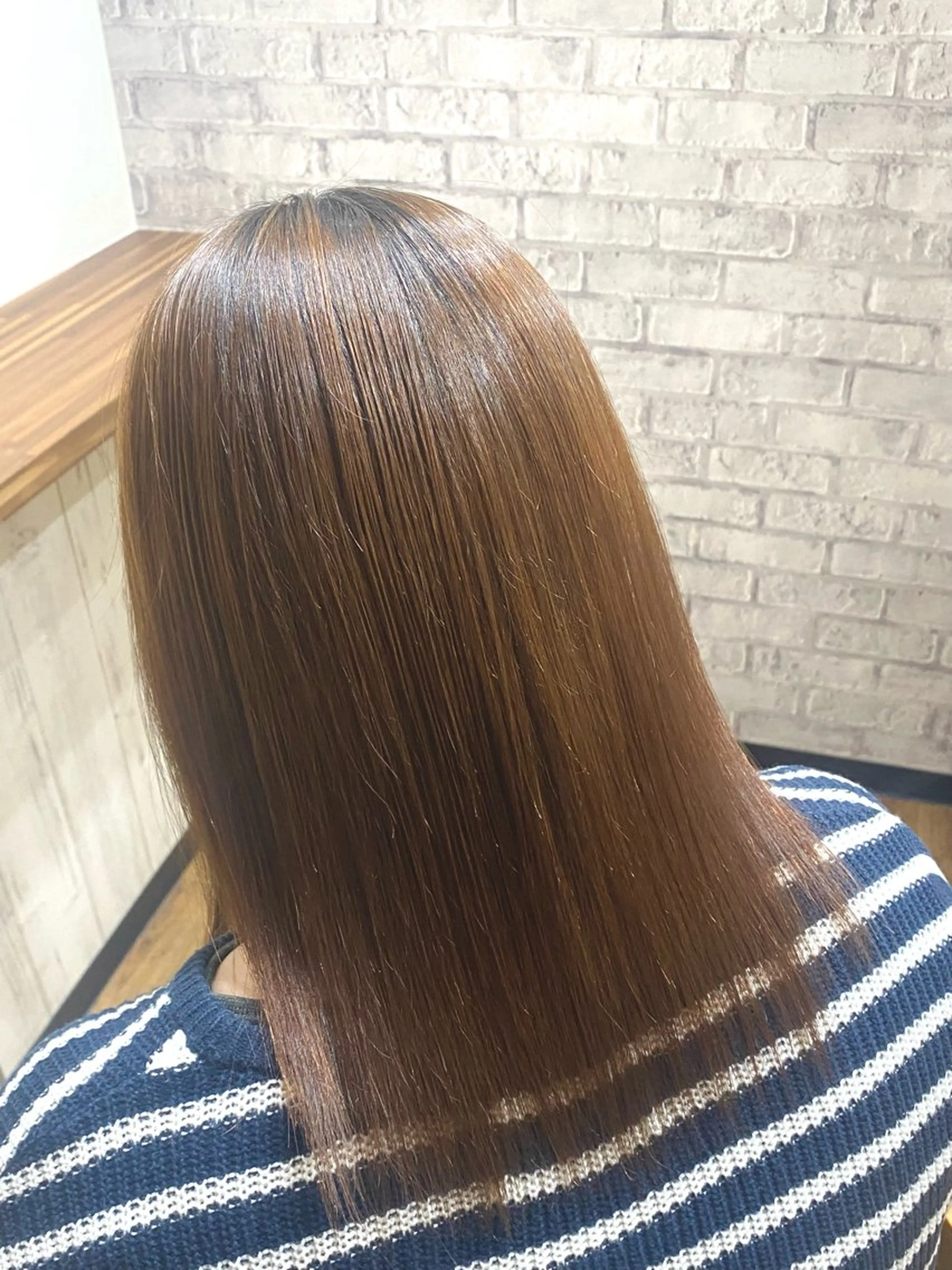 ミディアム アサクラ ユウアのヘアスタイル