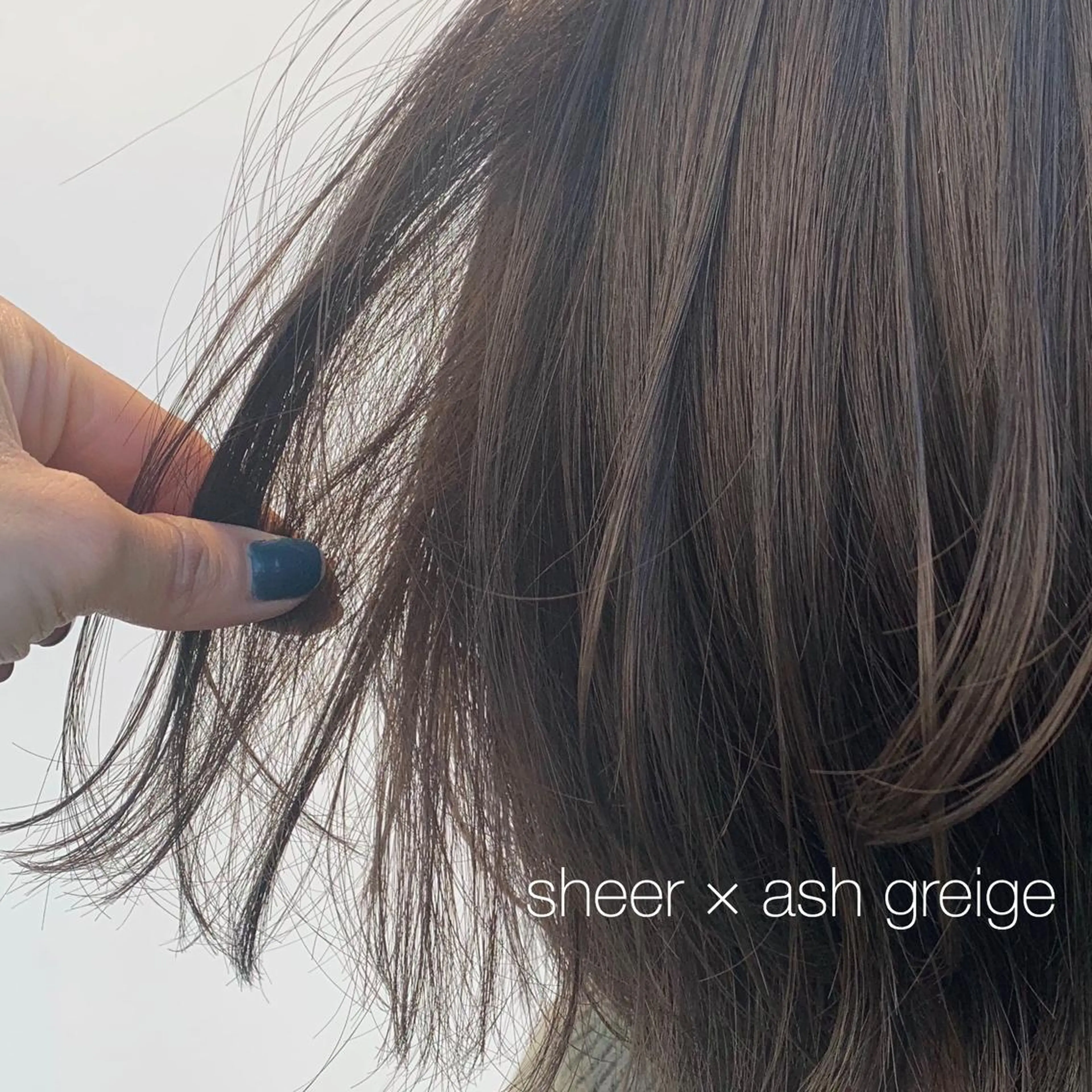 ミディアム カラー RINA🧤 デザインとボブのヘアスタイル