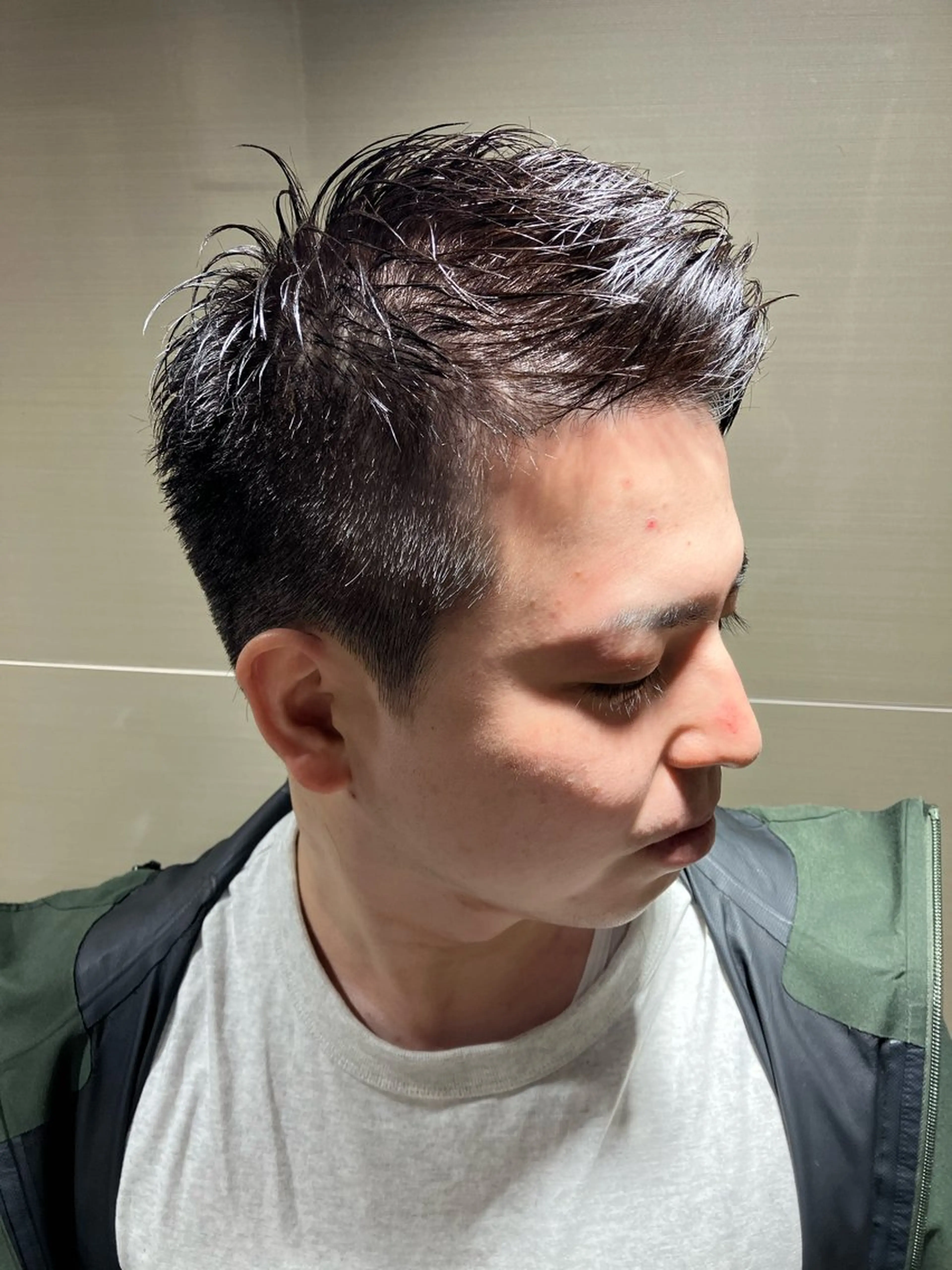 ショート カラー メンズ BroTokyo Barbershop 有楽町店所属・SAKI SAKIのヘアスタイル