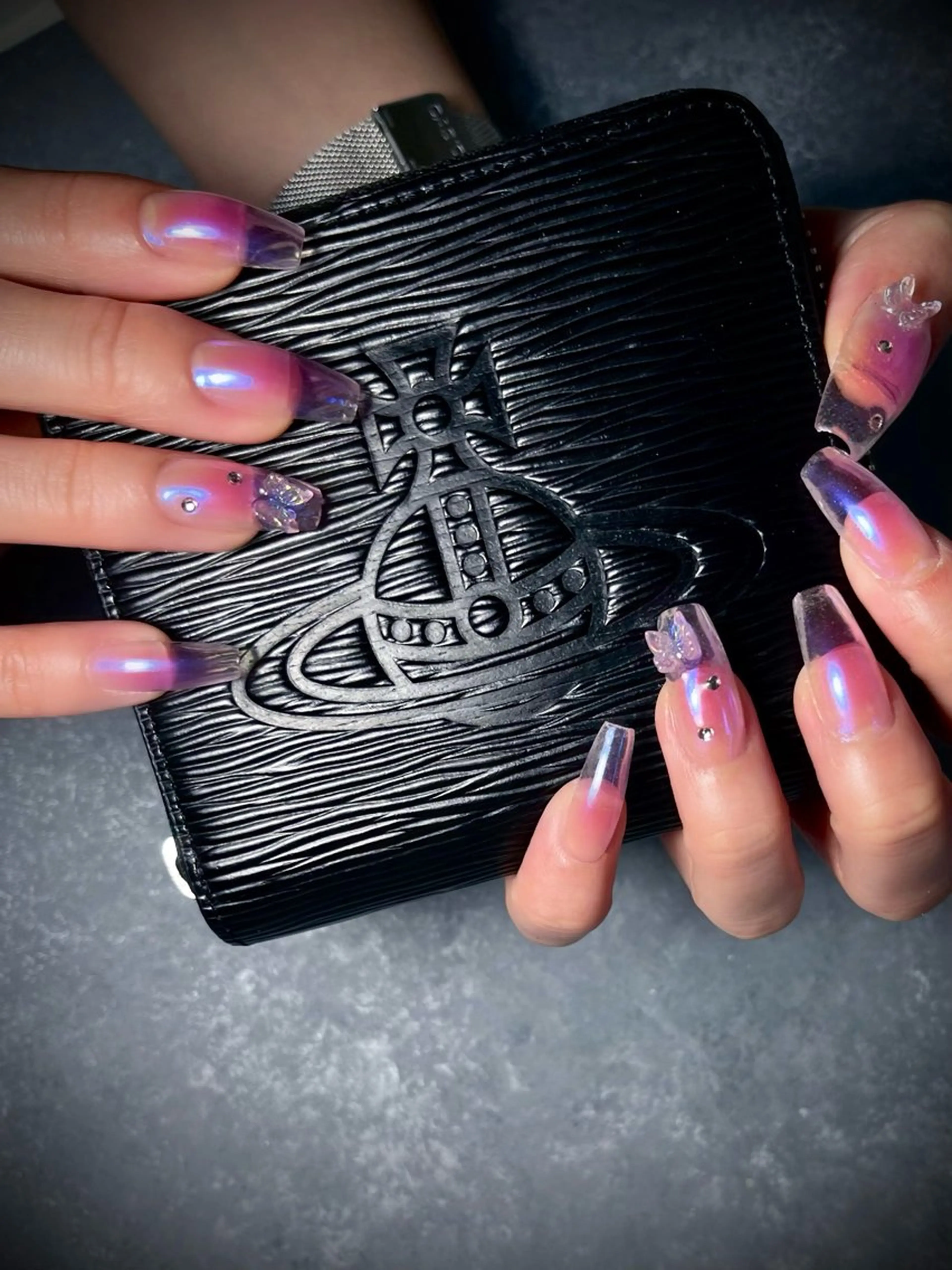 ネイル キラキラネイル マグネットネイル ワンカラーネイル スカルプネイル ワンホンネイル nine.🦋 YUKOのネイルデザイン